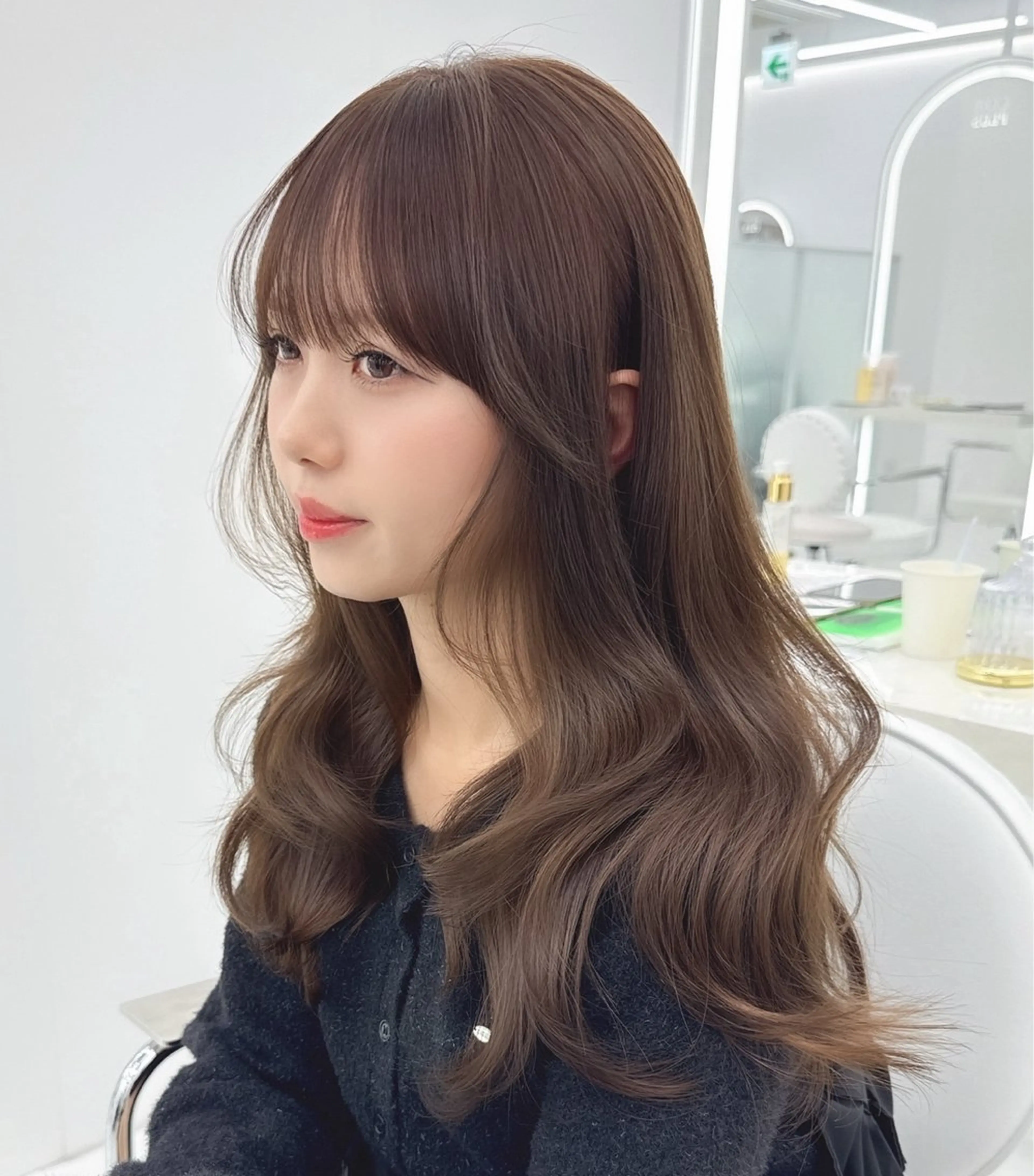 ロング カラー ベージュカラー 透明感カラー 顔まわりレイヤー 顔周りカット 韓国風ヘア カット ヘアカラー トリートメント 前髪/顔周り/透明感 艶カラーとどさんのヘアスタイル