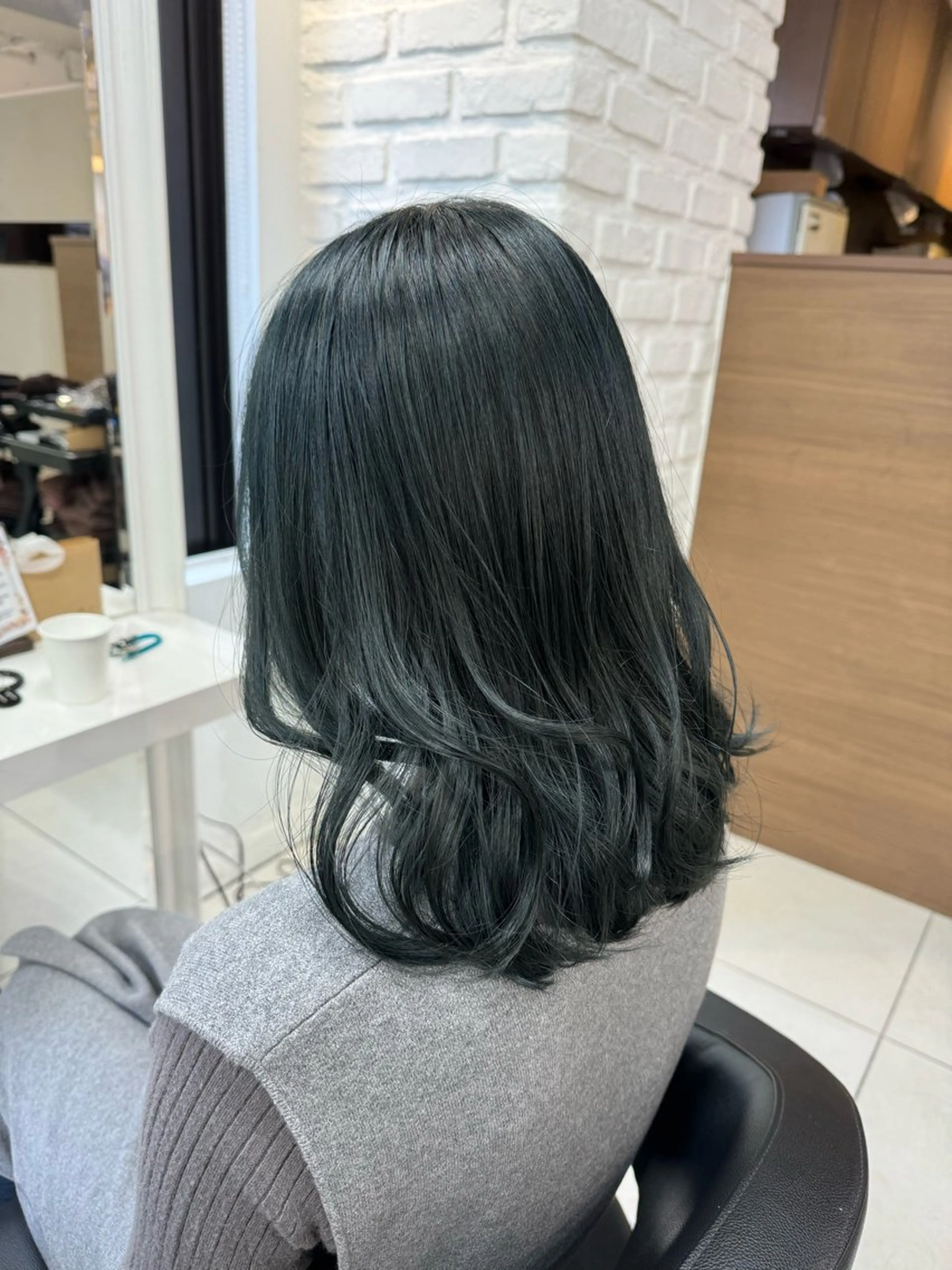 カラー ブルーカラー ブルージュ 透明感カラー イルミナカラー ヘアカラー トリートメント 【デザインカラー】 粥川佳日望のヘアスタイル