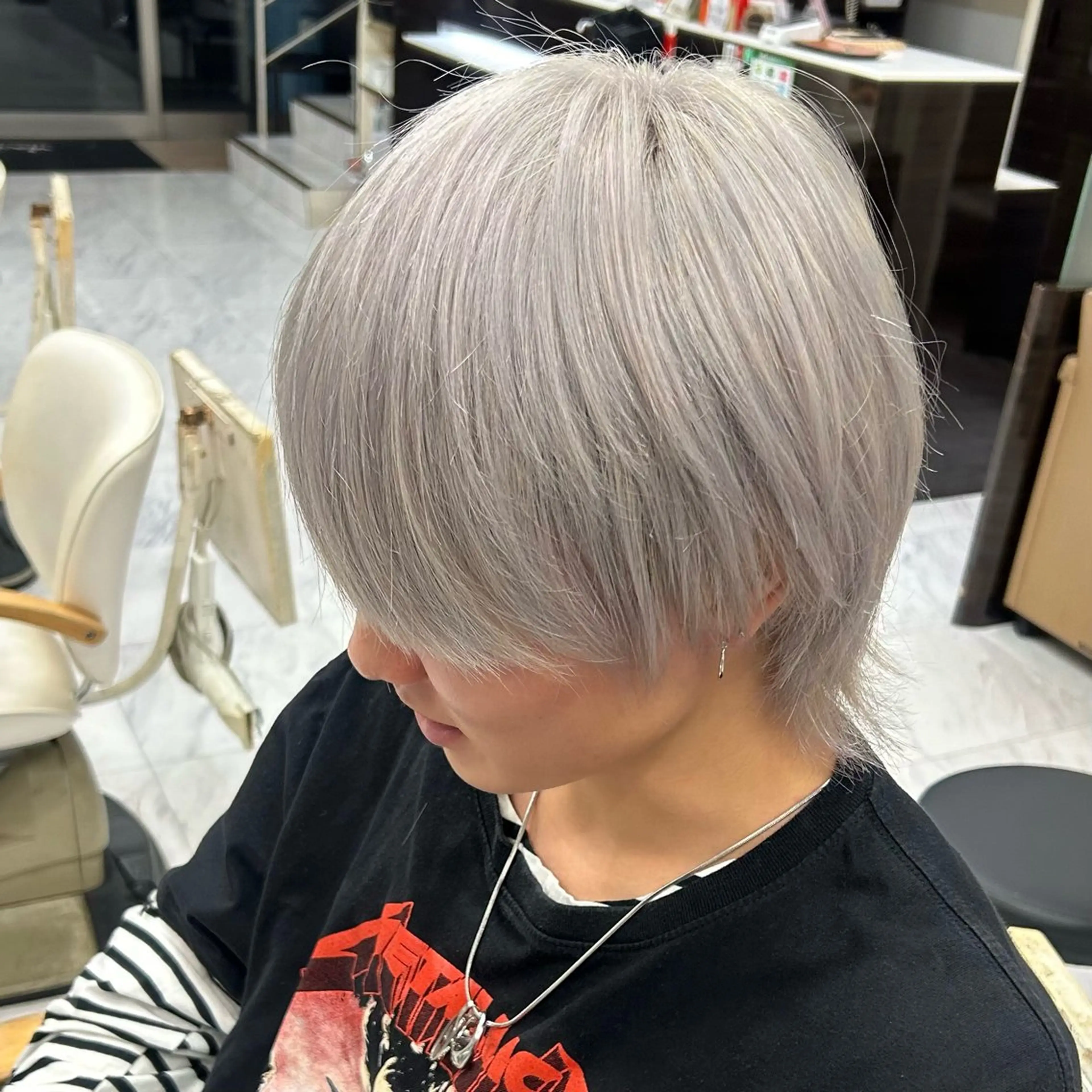 ショート カラー メンズ 🫧💞ハイトーン 瀧田 菜々花🦄🫧のヘアスタイル