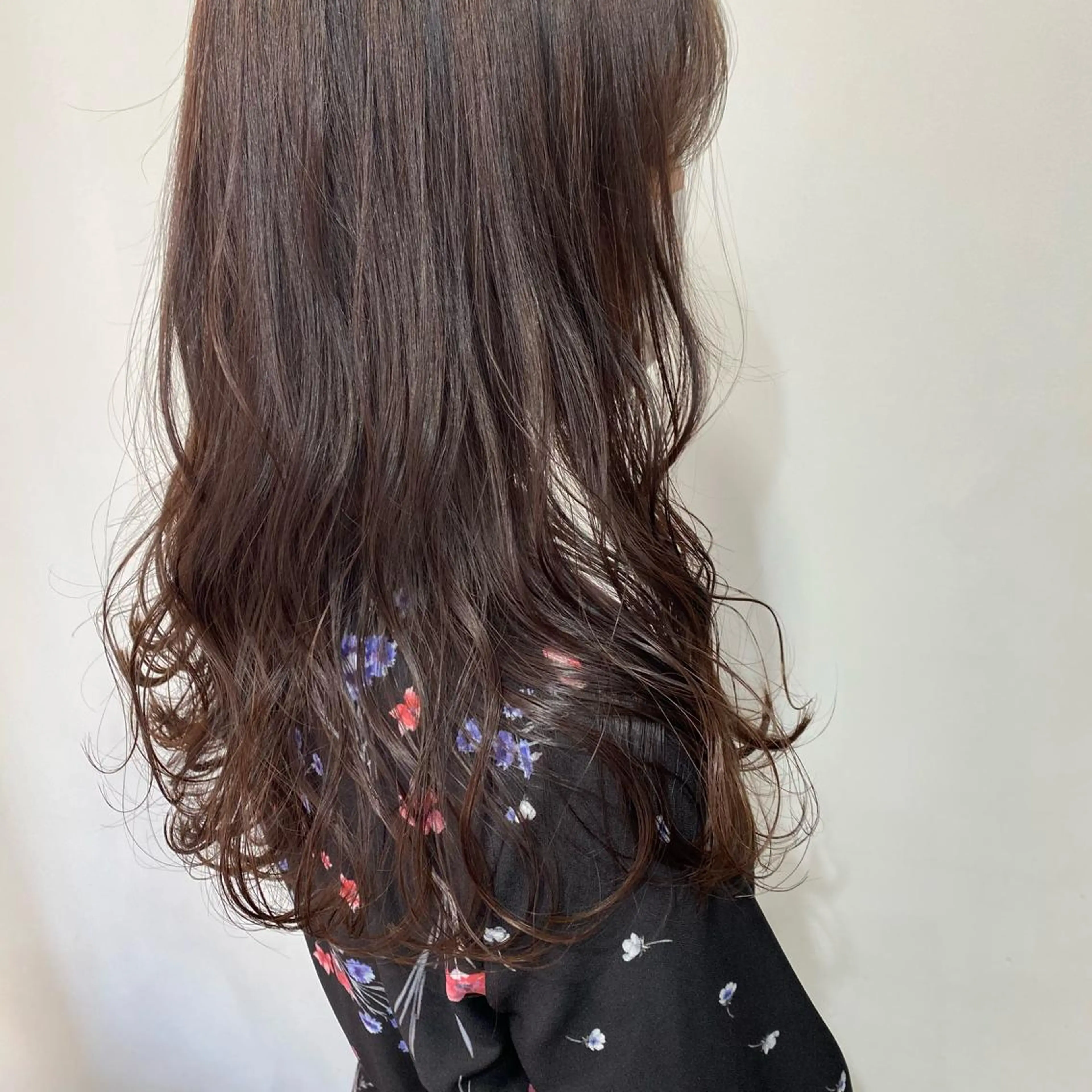 ロング カラー EKOLU所属・髪質改善サロン🫧 戎谷栞菜のヘアスタイル