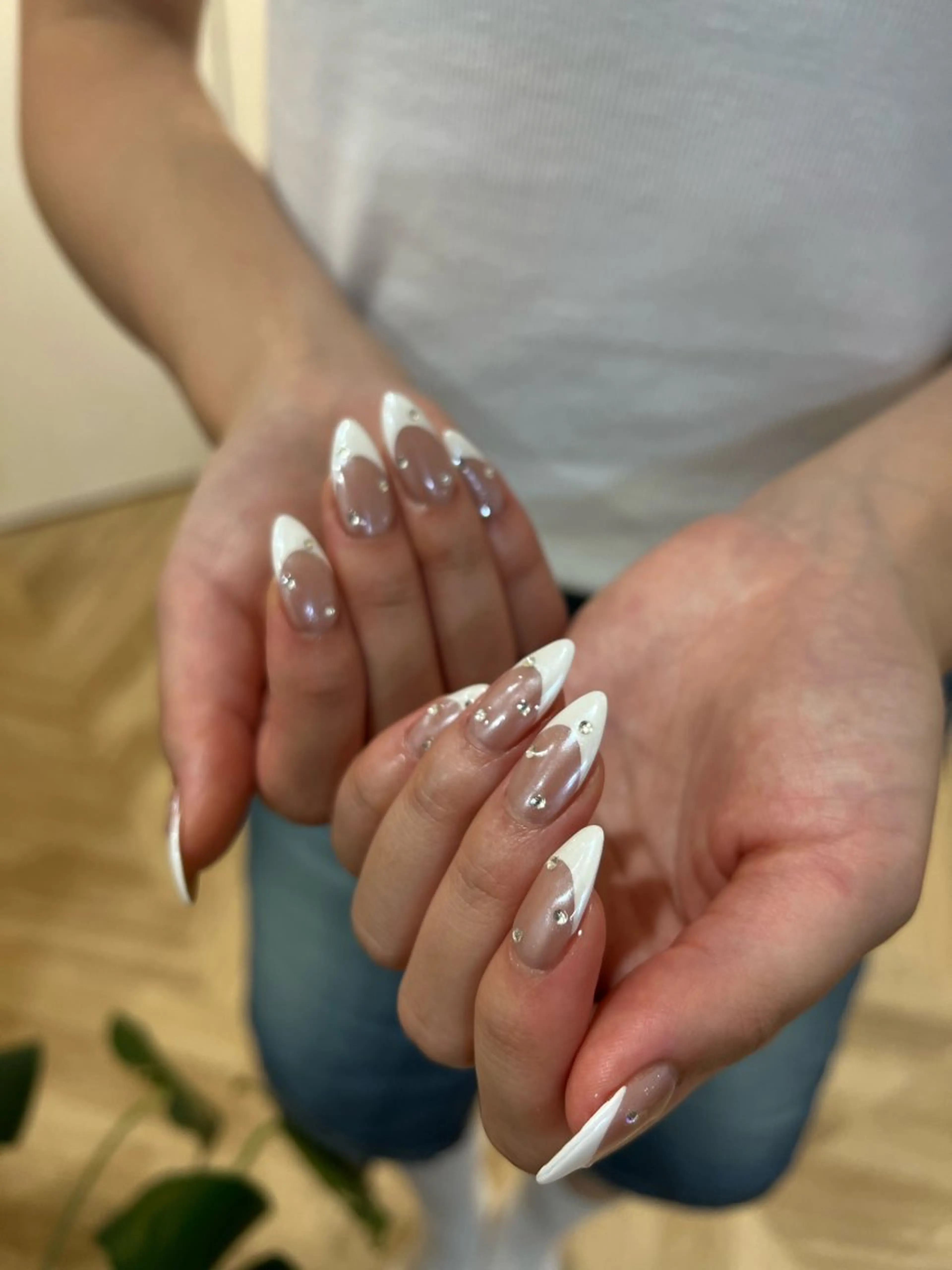 ネイル ハンドネイル フットネイル ハンドケア Nes.Nail所属・Miyagi Asamiのネイルデザイン