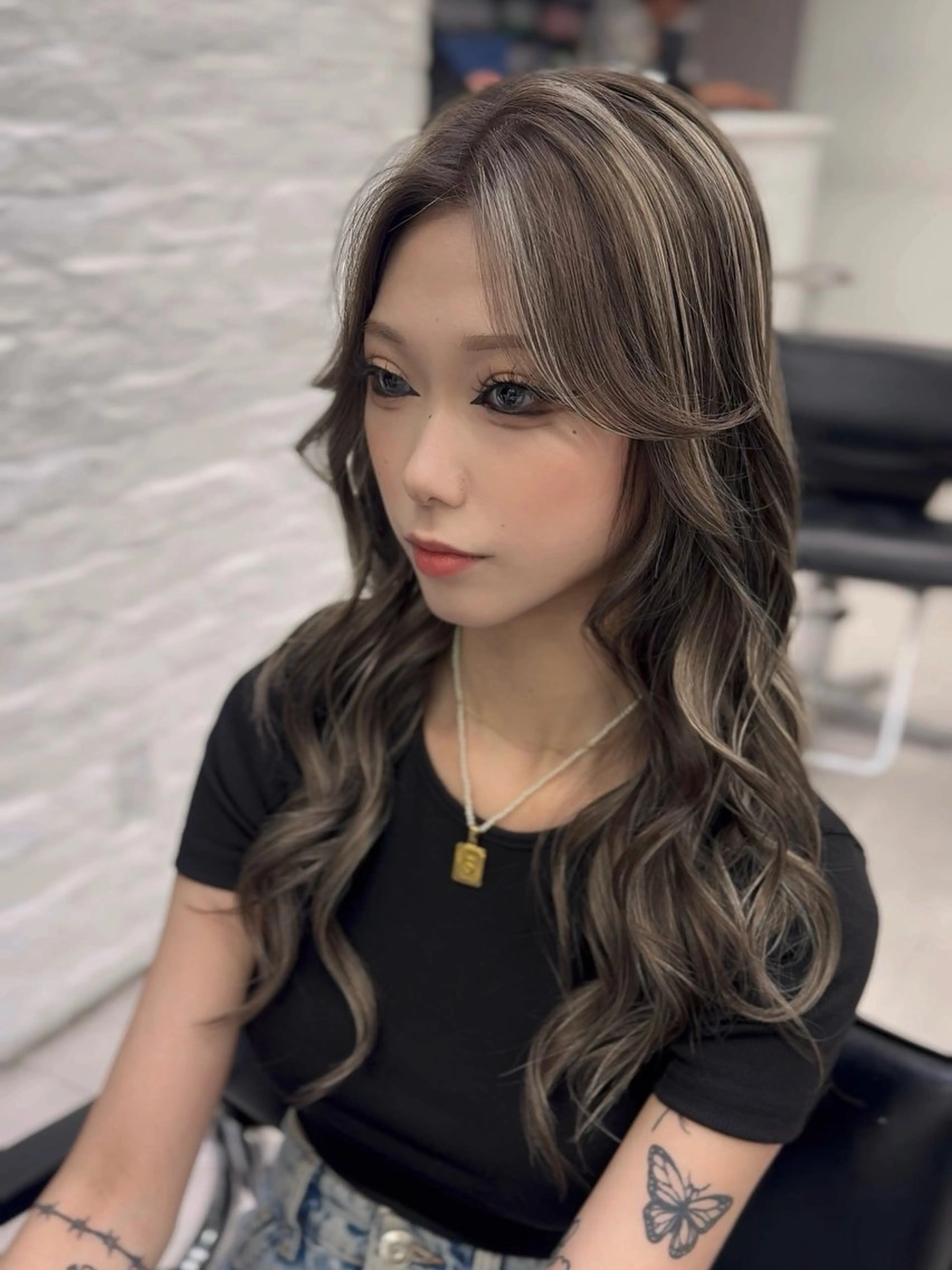 ロング カラー ヘアカラー トリートメント 高島大登/顔周り /ミルクティーのヘアスタイル