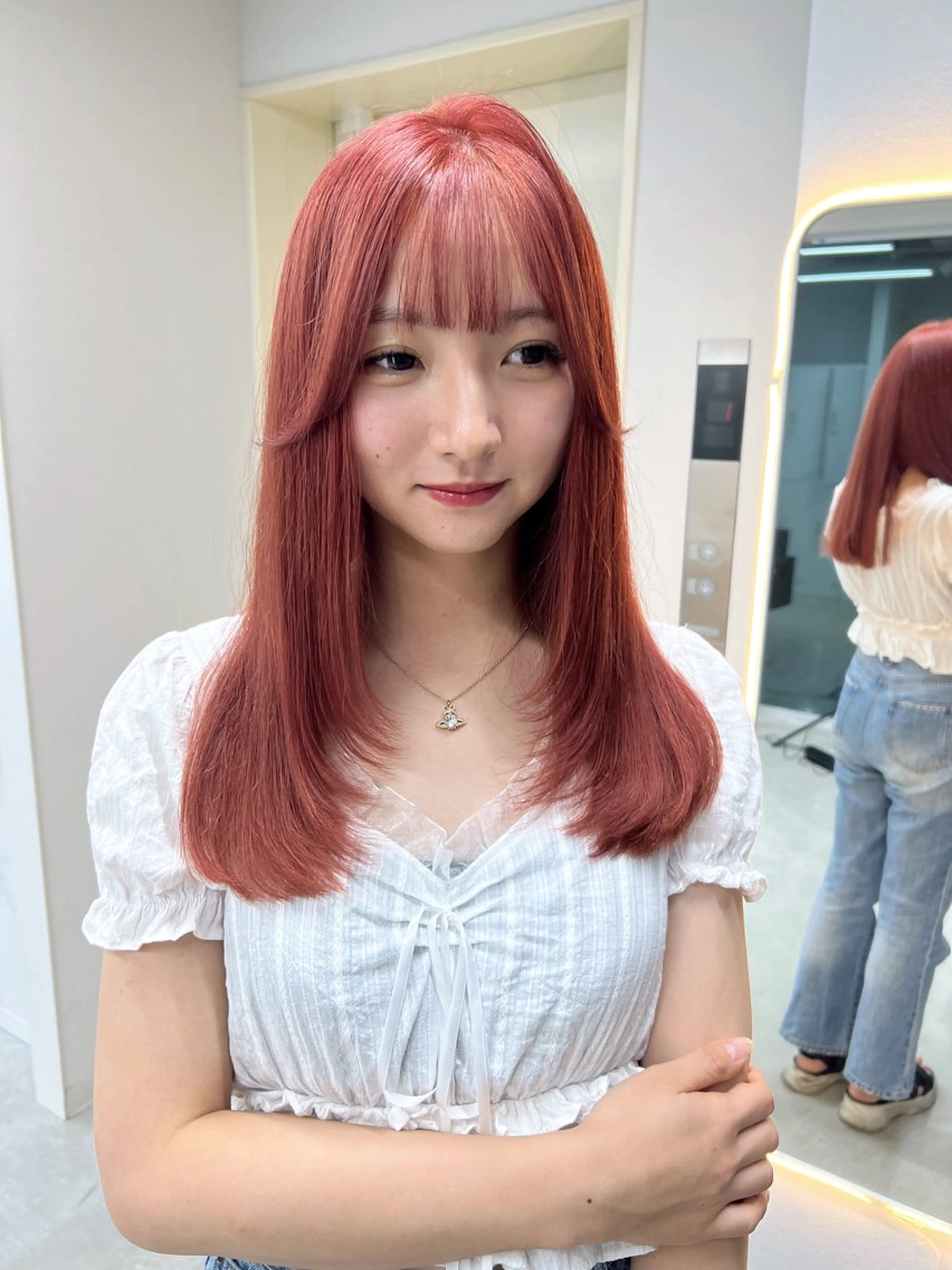 ロング ヘアカラー maya レイヤーカットのヘアスタイル