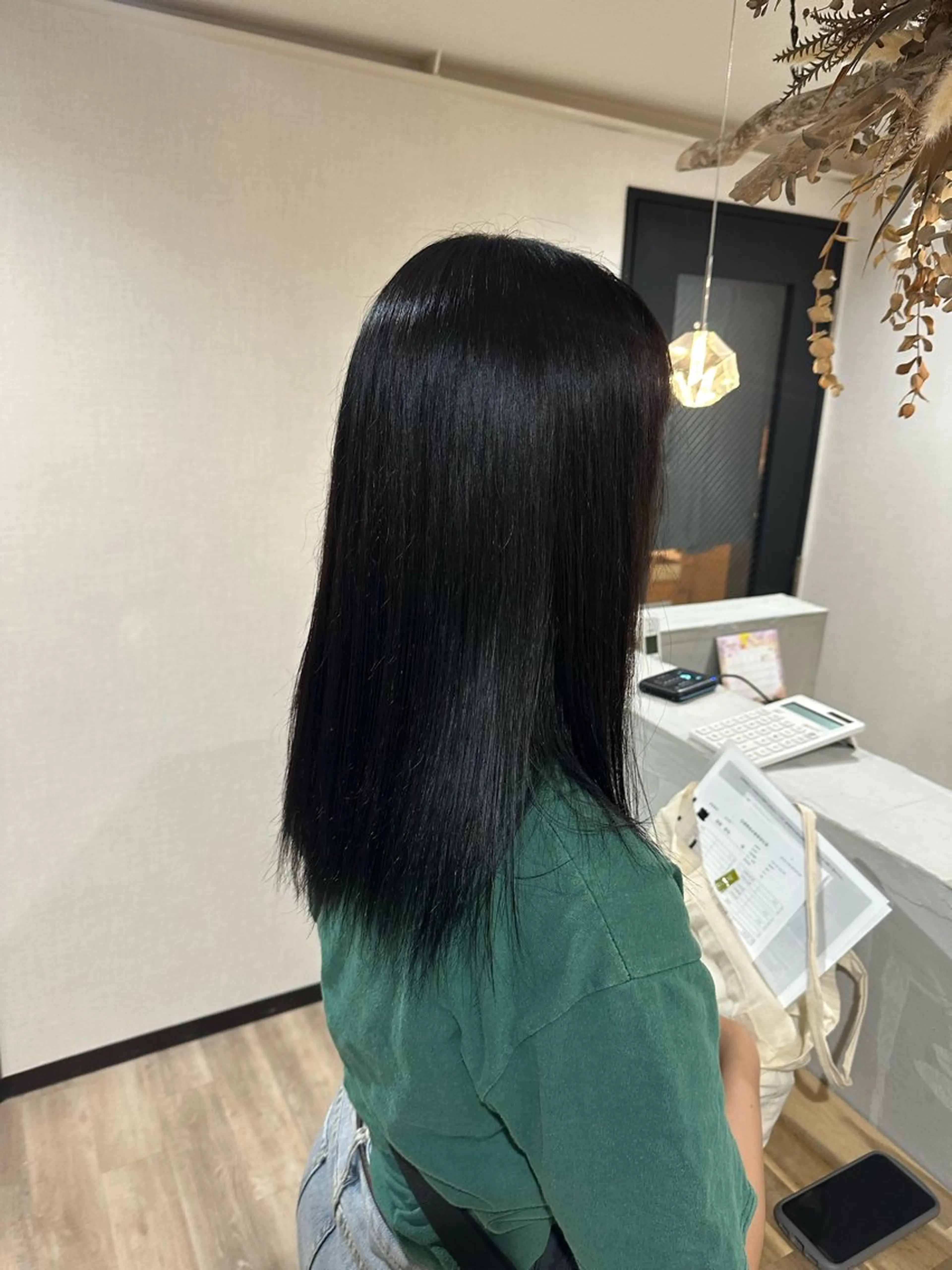 ミディアム カラー 透明感カラー ヘアカラー トリートメント ふわりhair💭 emo.中澤慶のヘアスタイル