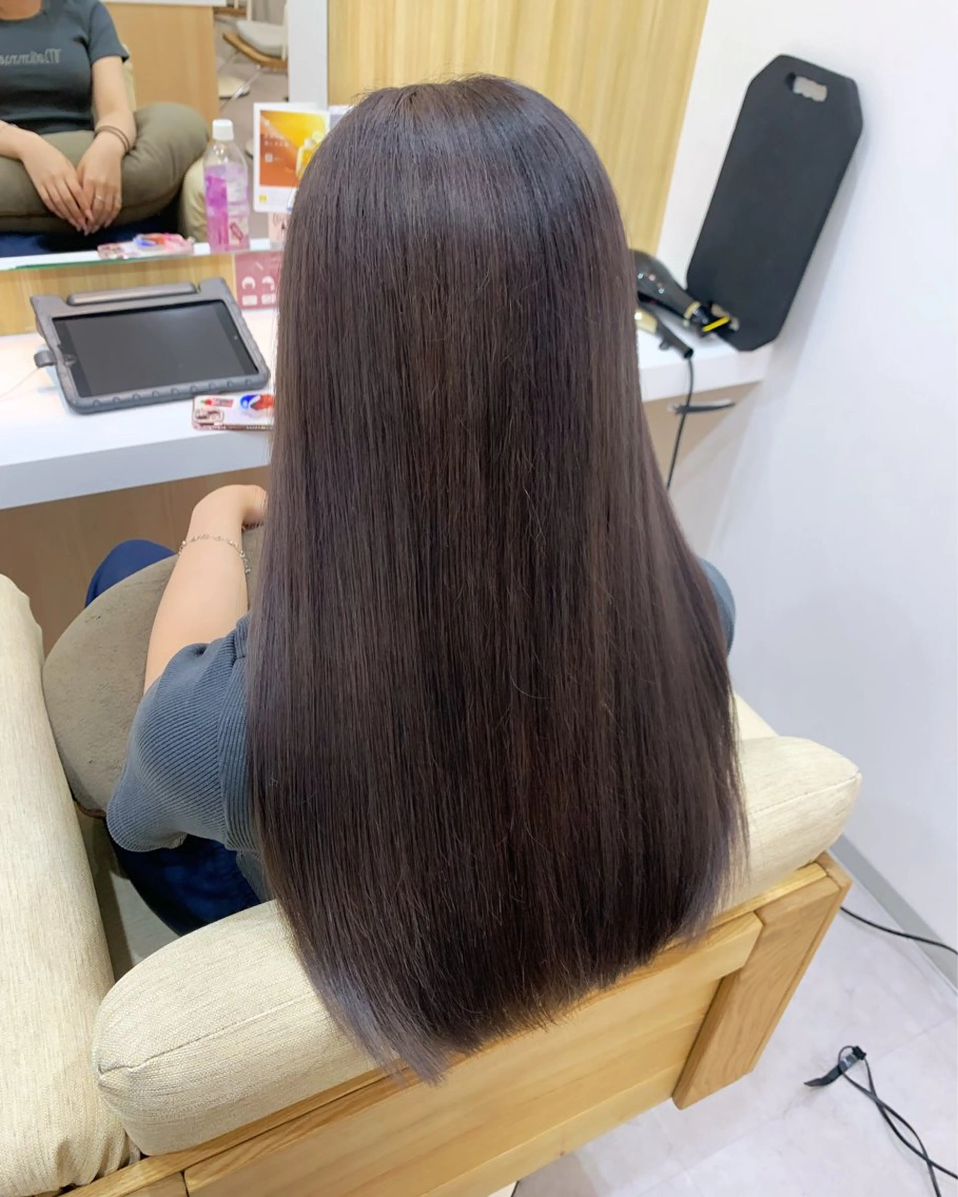 ロング カラー ブリーチ グレージュ ラベンダーカラー ラベンダーグレージュ ラベンダーグレー 髪質改善 ೀyuikaのヘアスタイル