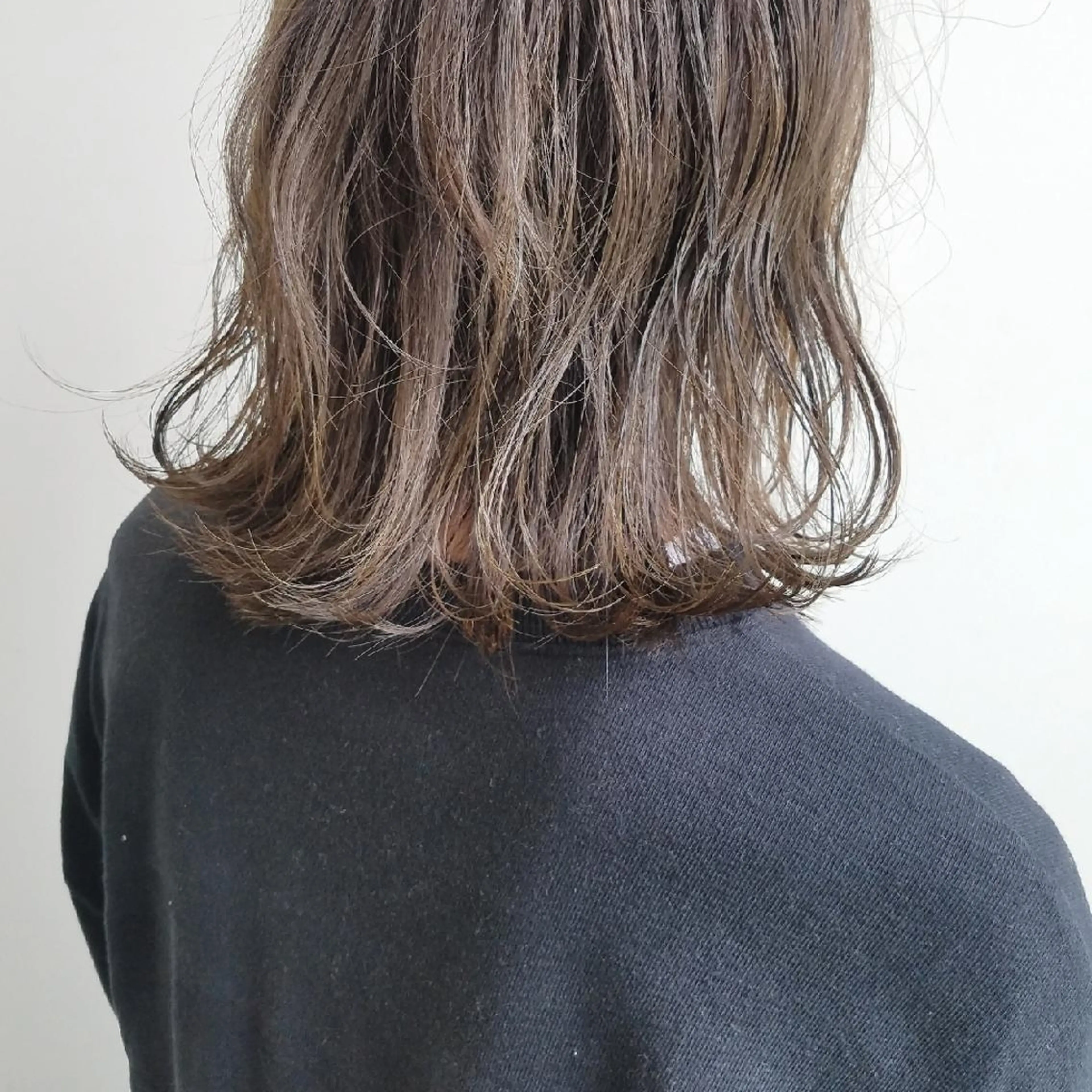 ミディアム カラー パーマ マツエク・マツパ 透明感カラー ハイライトカラー ハイライト iplus✴ まつげ、眉毛、耳つぼのマツエク・マツパデザイン