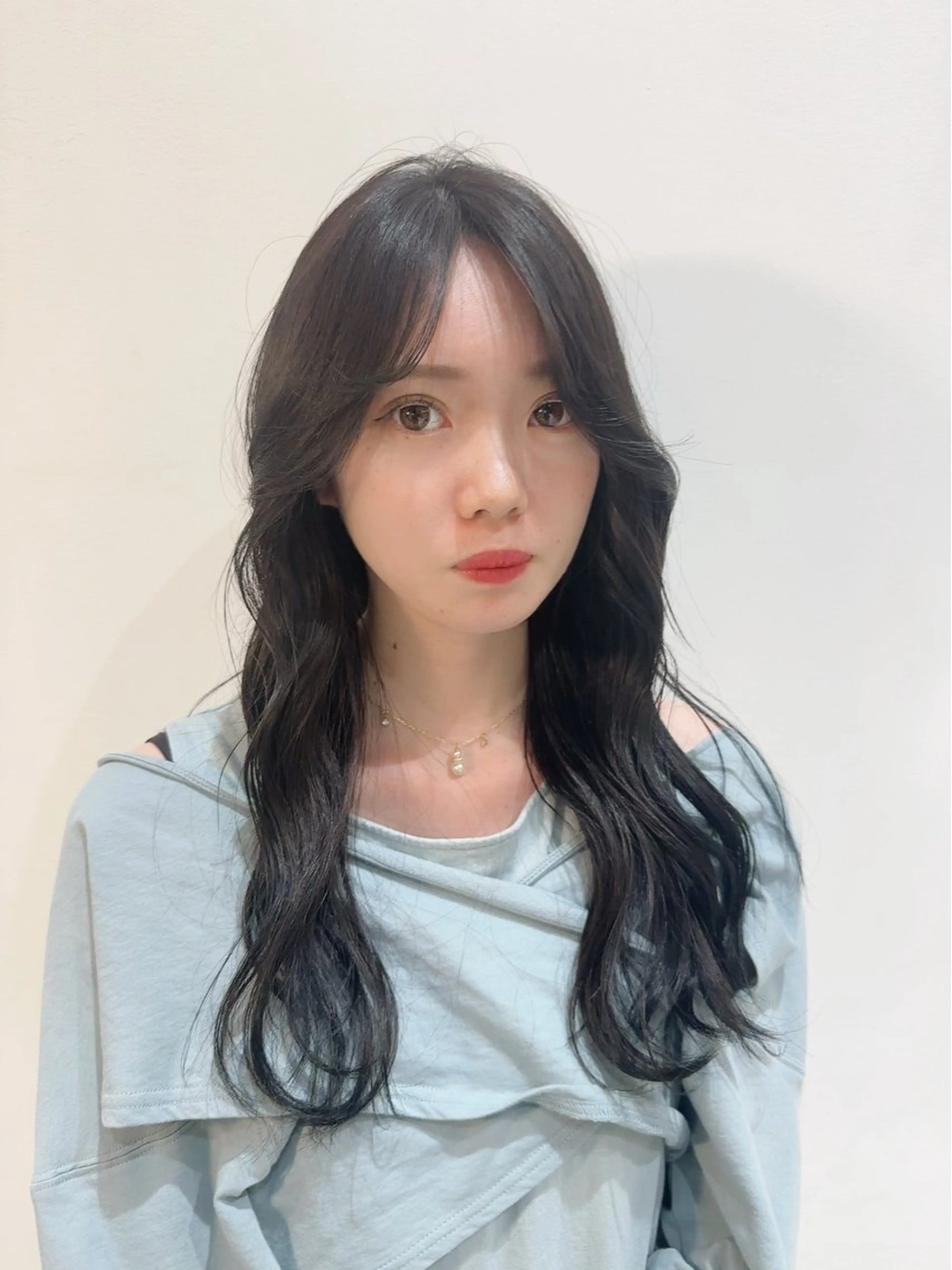 カラー ダークグレー ダークグレージュ グレージュ ヘアカラー トリートメント 安藤 太一のヘアスタイル