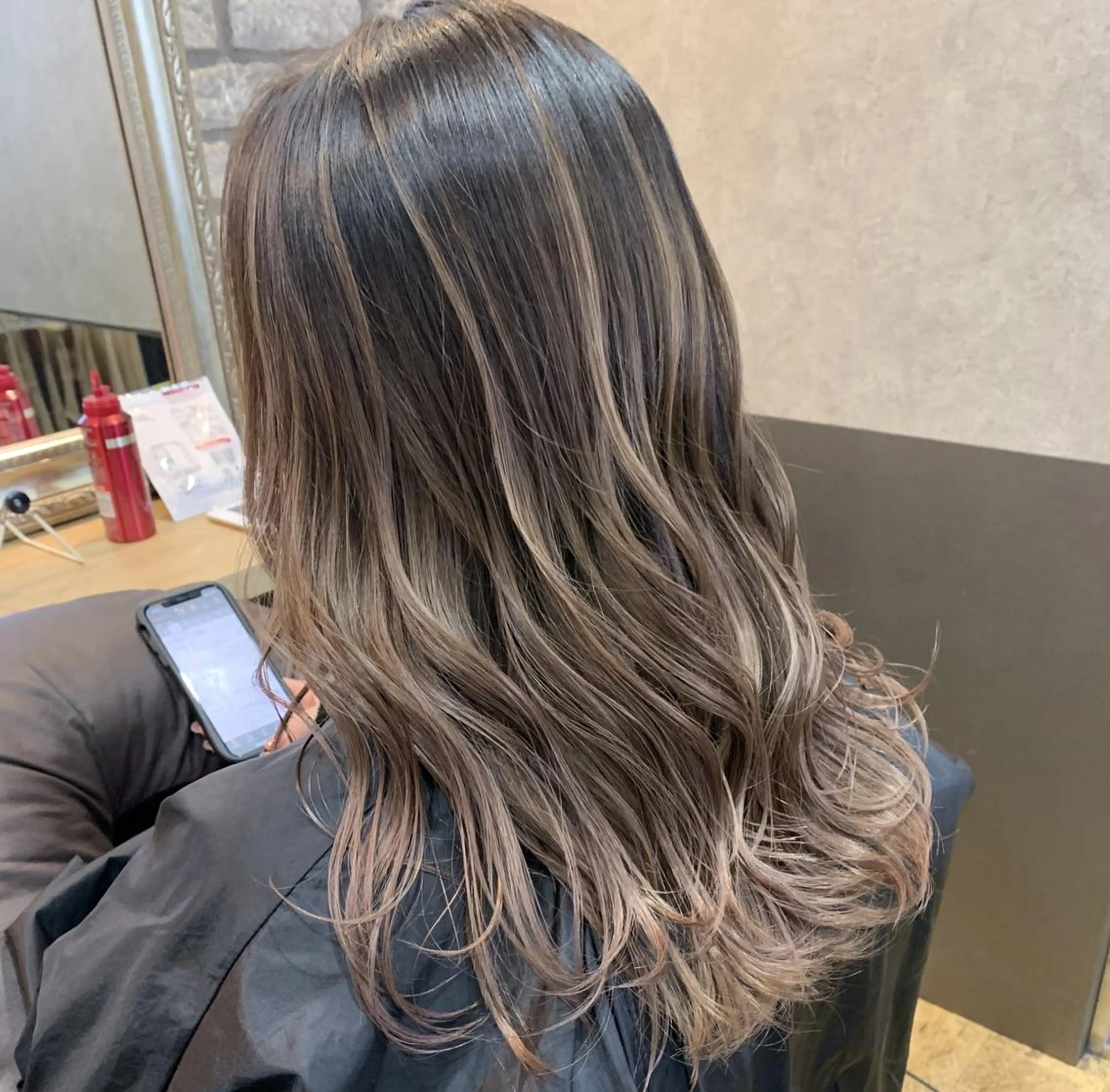 セミロング カラー 西中エリアNo.1✨ 髪質改善ラビマーニのヘアスタイル