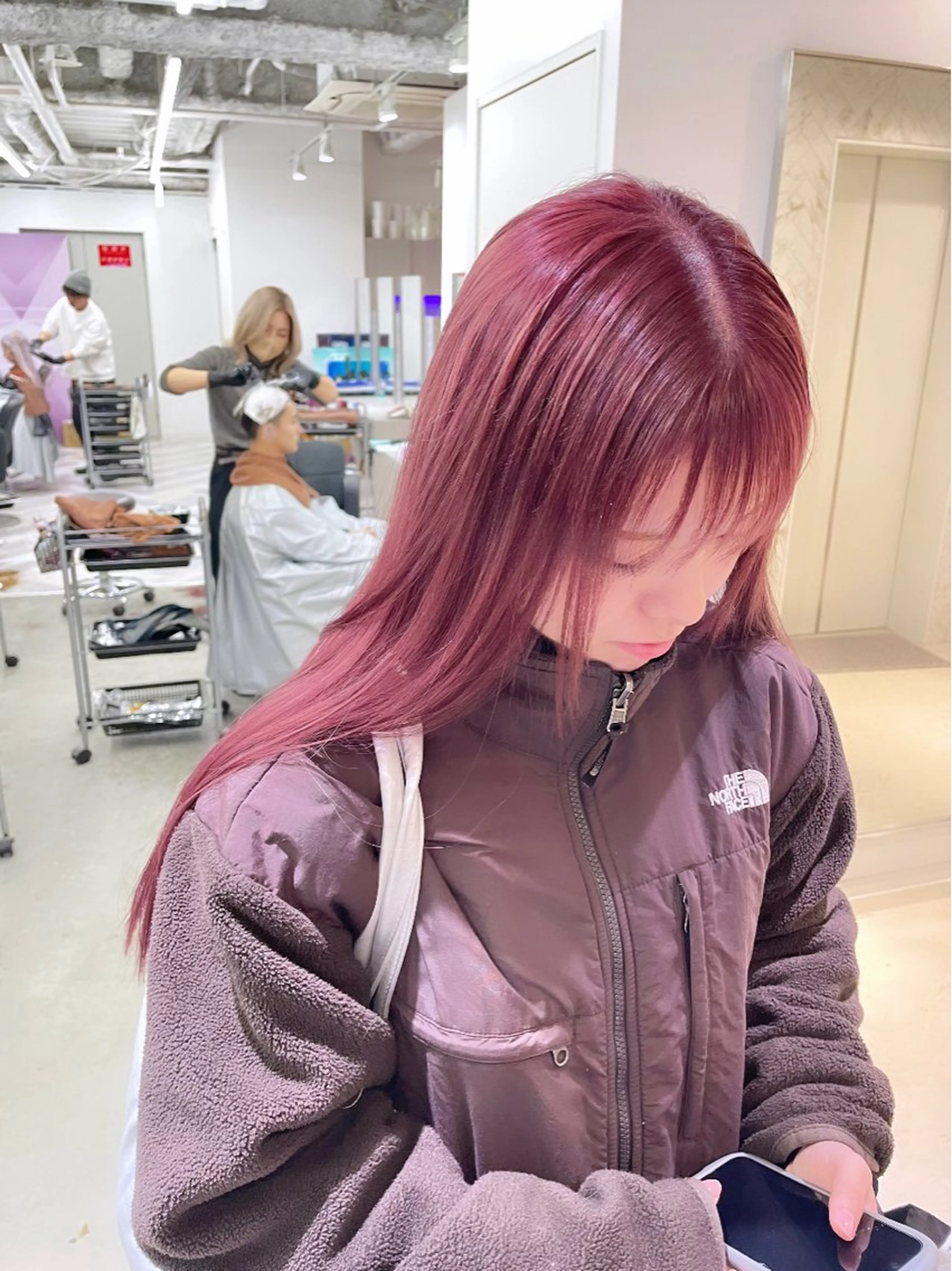 セミロング カット ヘアカラー トリートメント ヘアセット 🎗井上 竜 ブリーチ指名No.1のヘアスタイル