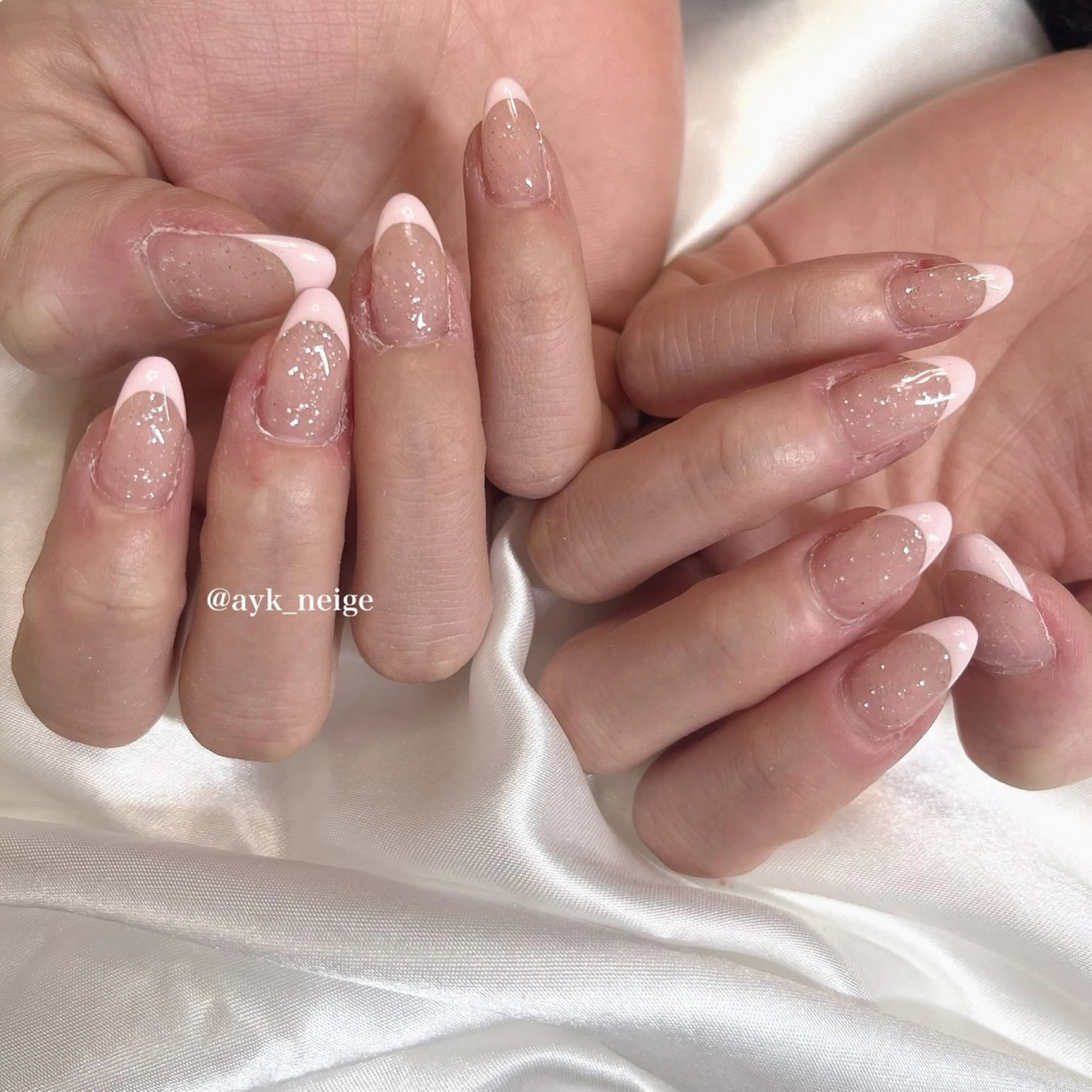 ネイル フットネイル キラキラネイル 韓国ネイル リボン シンプルネイル n'eige nail所属・大谷 綾香のネイルデザイン