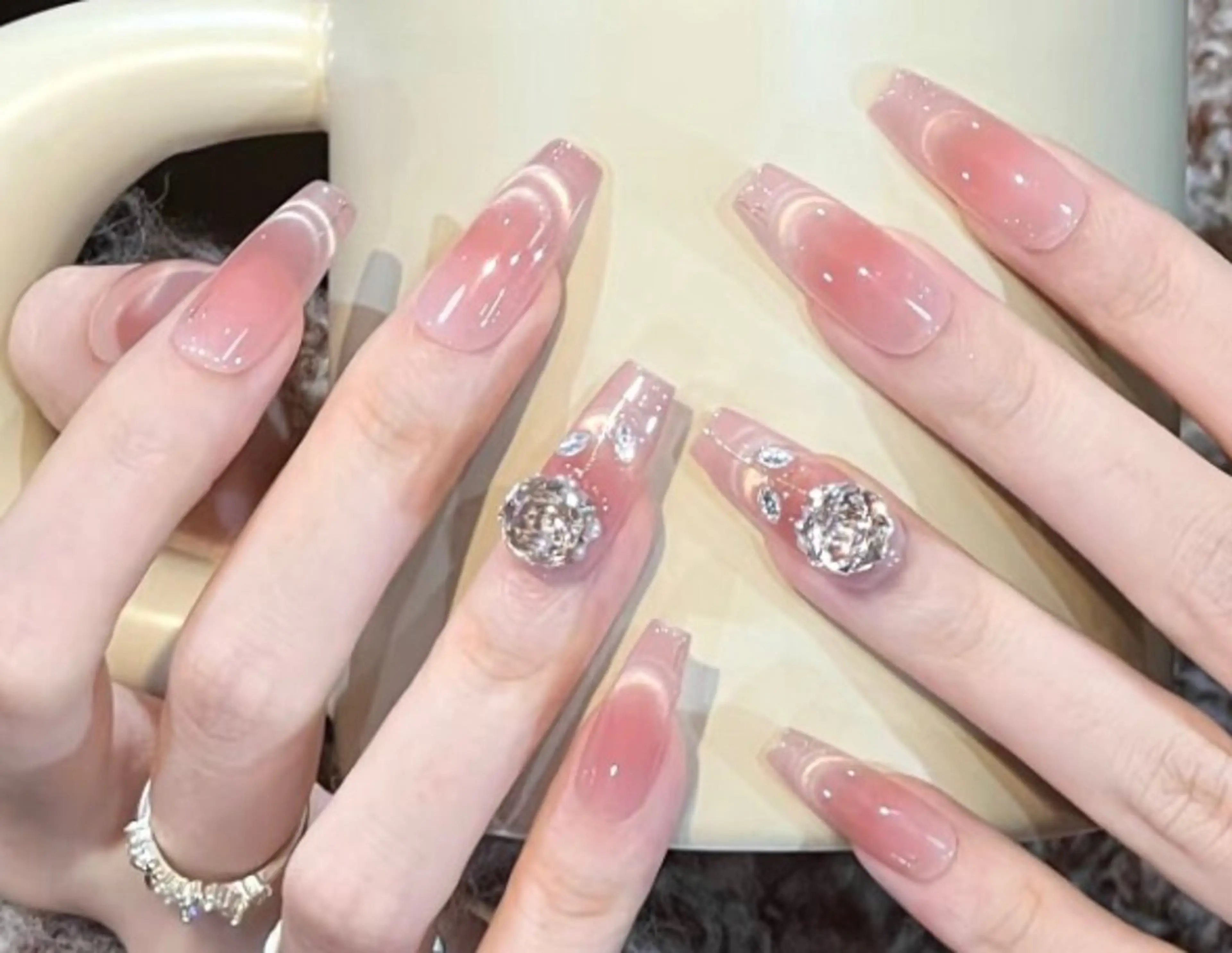 (長さだし) チ一クマグネットフレンチ💞ベ—スカラ含み💞➕ 人気パ一ツ2個orスト一ンつけ放題¥7990の写真