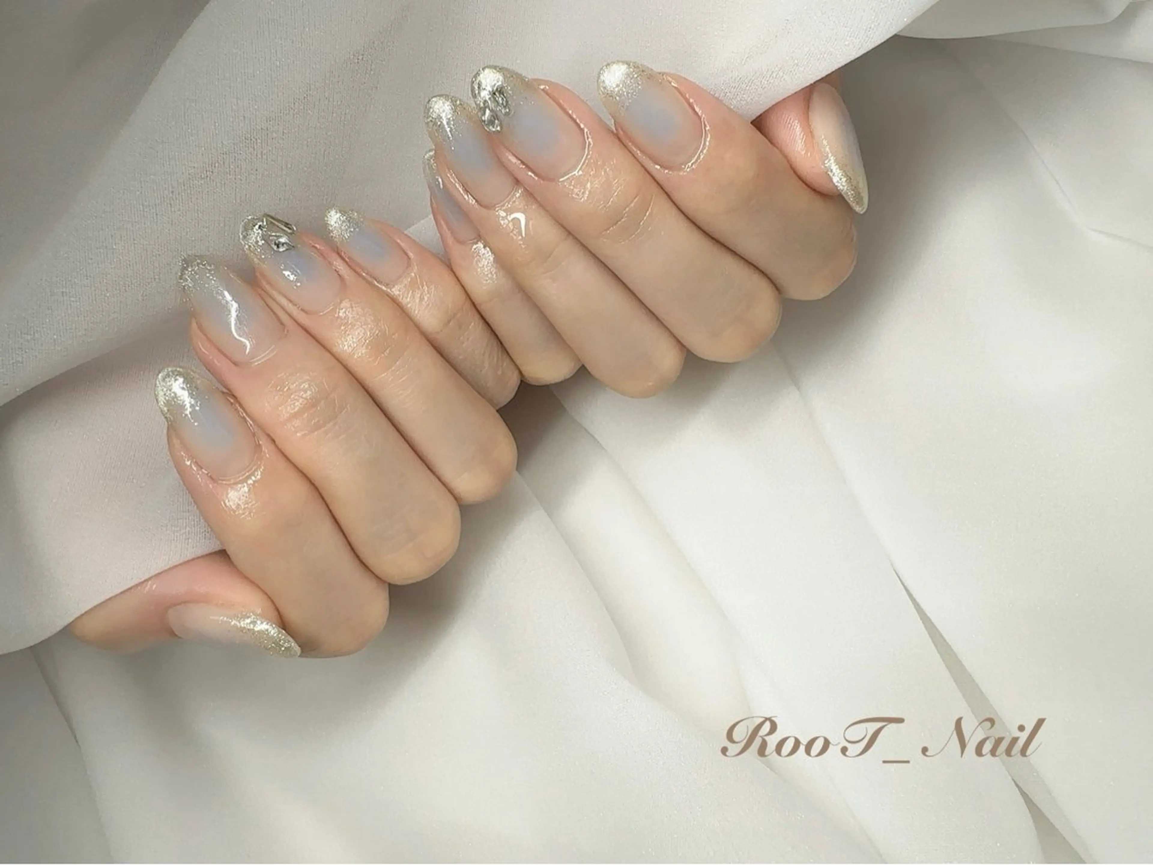 ネイル ブルー チークネイル ハンドネイル RooT Nailのネイルデザイン