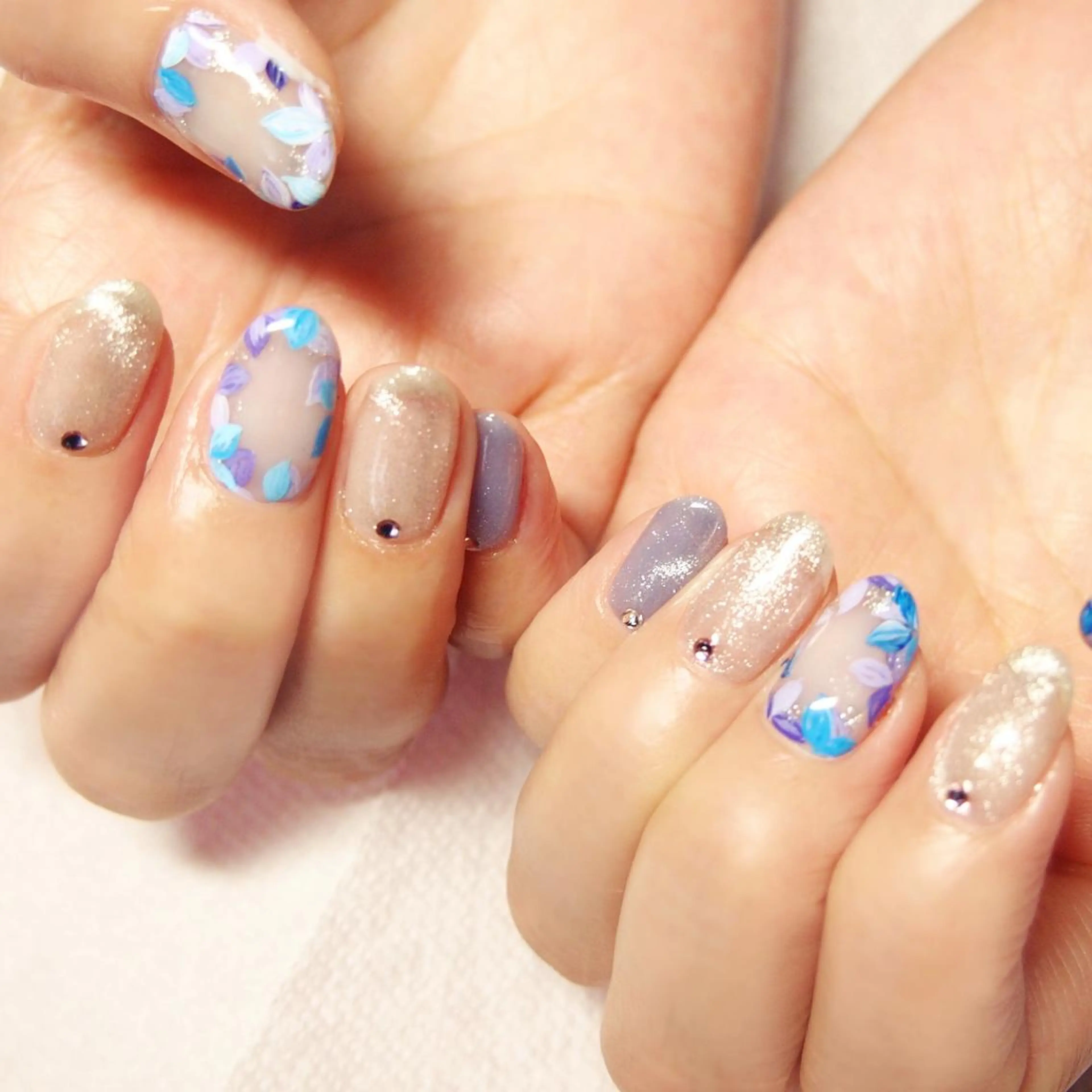 ネイル 山田 麻衣のネイルデザイン