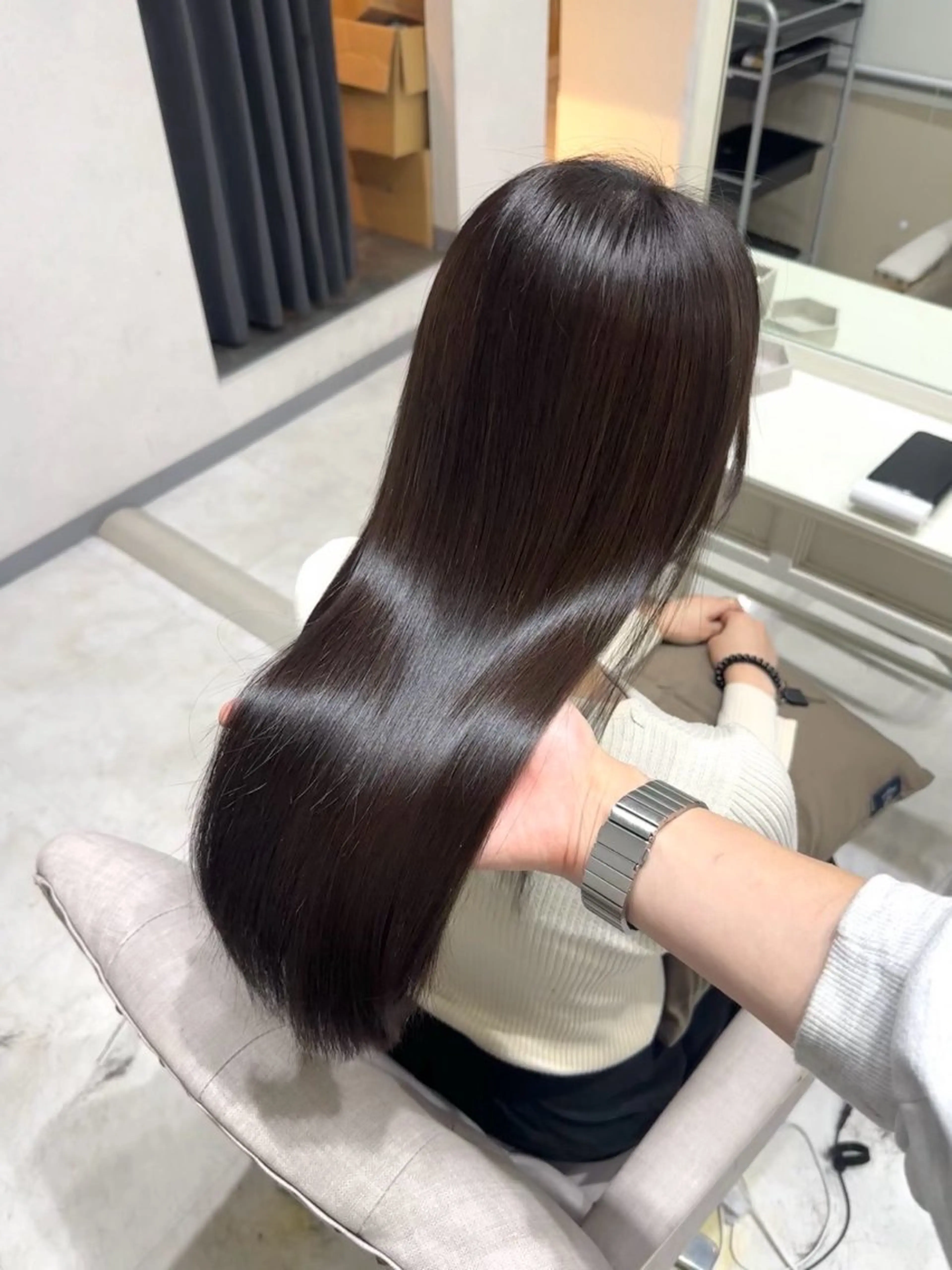 【人気メニュー✨】酸性縮毛矯正🌟＋デザインカット✂️の写真