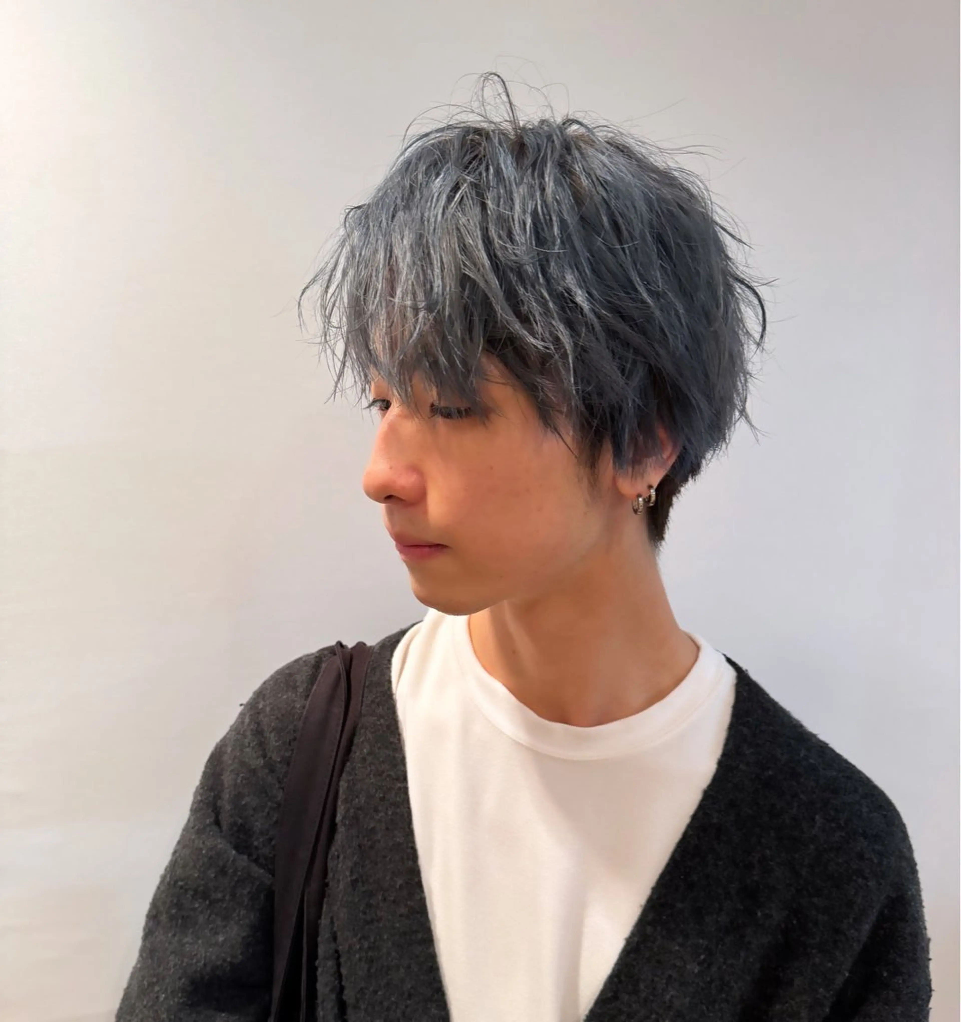 カラー メンズ メンズパーマ シルバー 安樂 優希のヘアスタイル