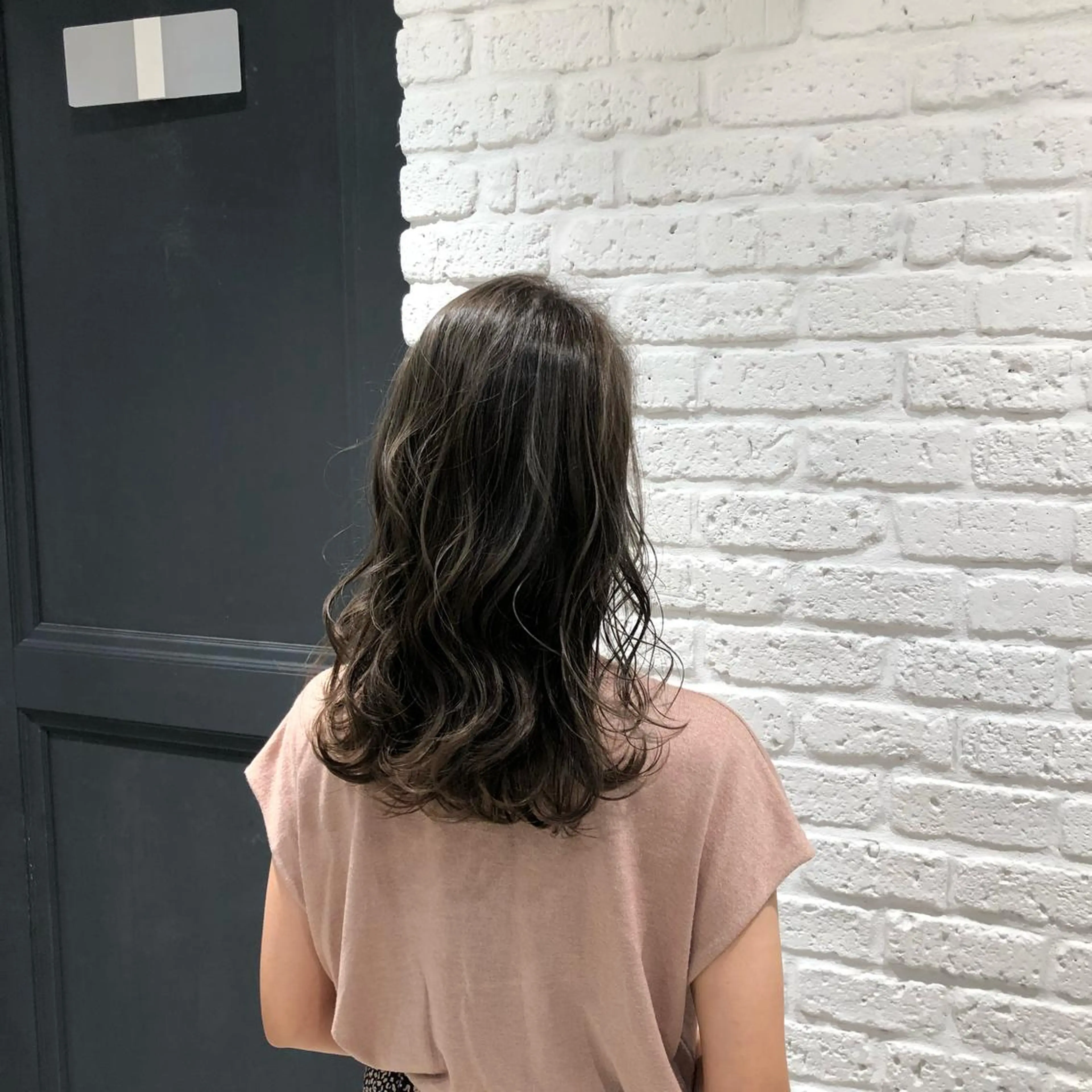 ロング カラー アッシュ ブルーカラー ブルーアッシュ 山田 博仁のヘアスタイル