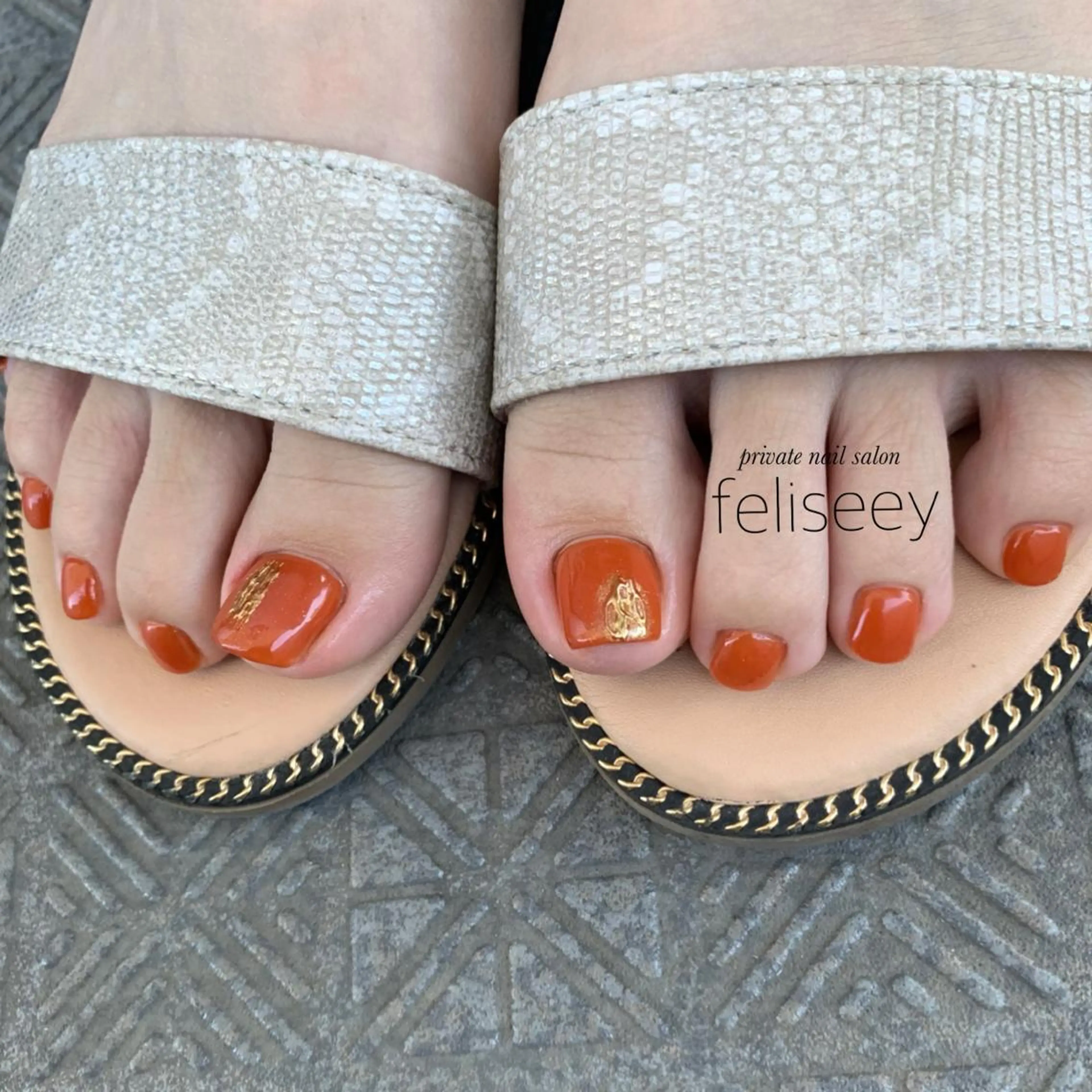 ネイル アートネイル フットネイル ジェルネイル ミラーネイル ワンカラーネイル feliseey 〘フェリシー 〙のネイルデザイン