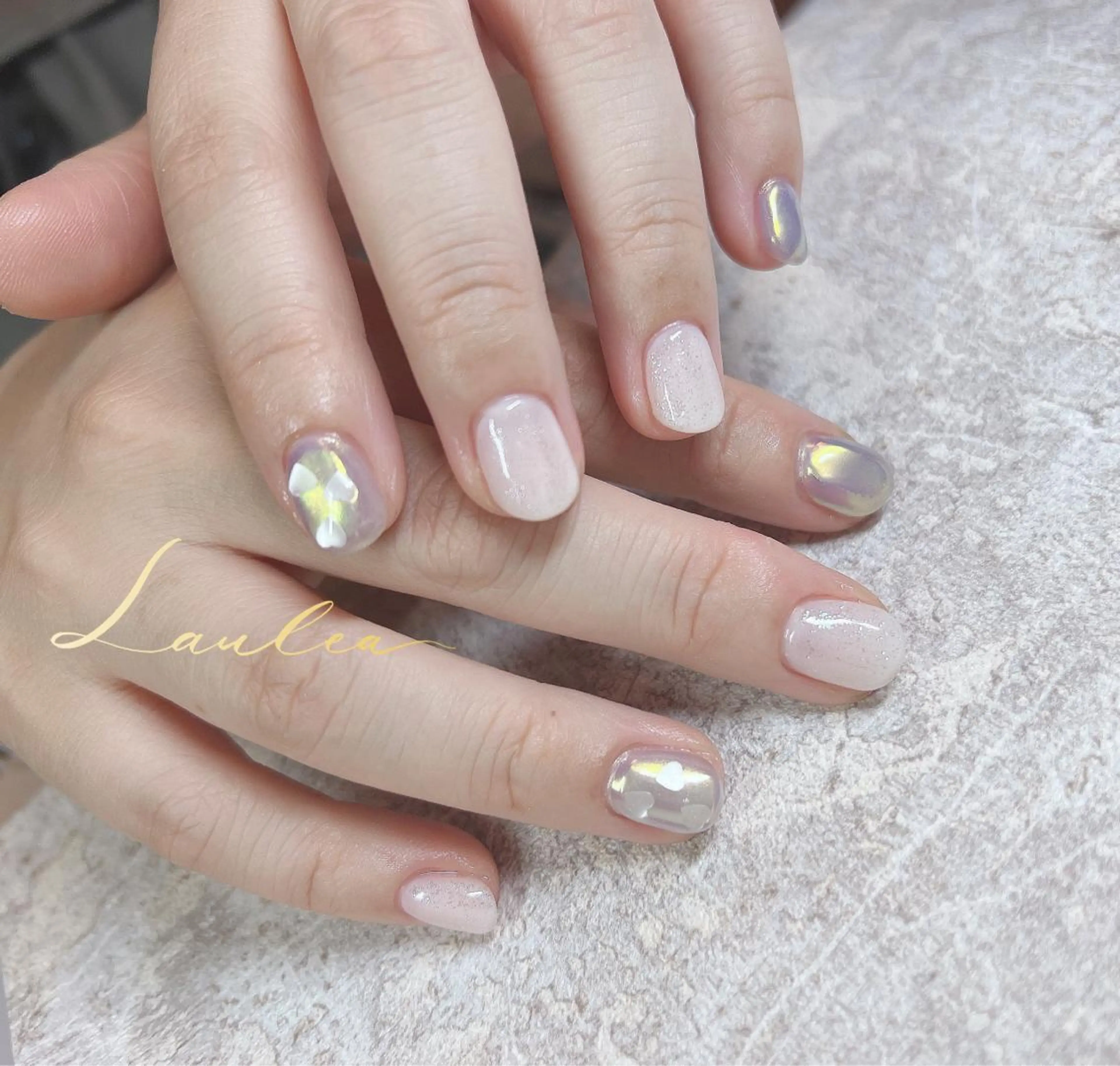 ネイル オーロラネイル 韓国ネイル ミラーネイル 夏ネイル ハンドネイル nail salon Lauleaのネイルデザイン