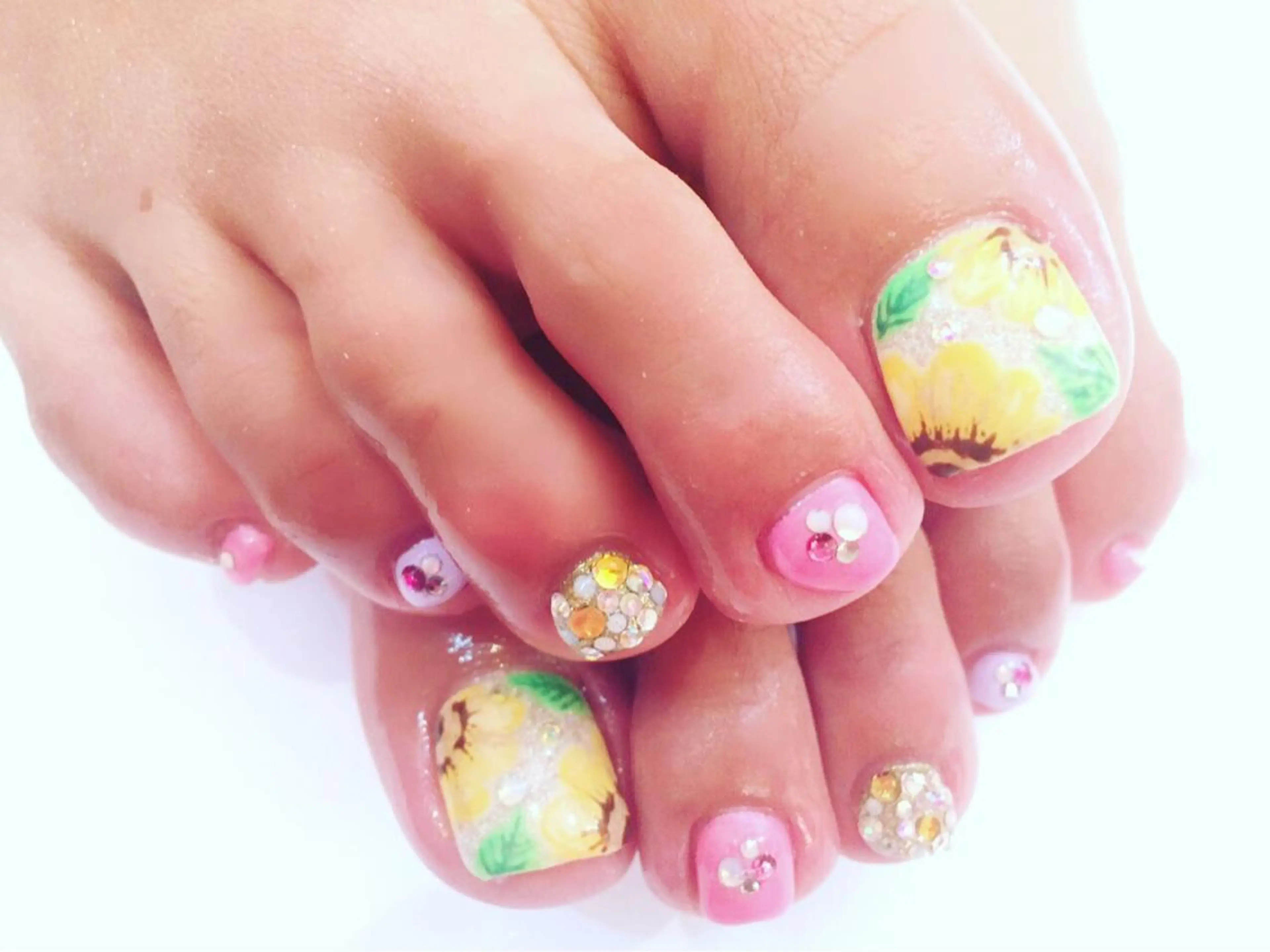 ミディアム カラー パーマ ヘアアレンジ メンズ キッズ ネイル マツエク・マツパ 学生（メンズ向け） 付け放題 学生 アートネイル フットネイル NAILSGOGO shibuyaのネイルデザイン