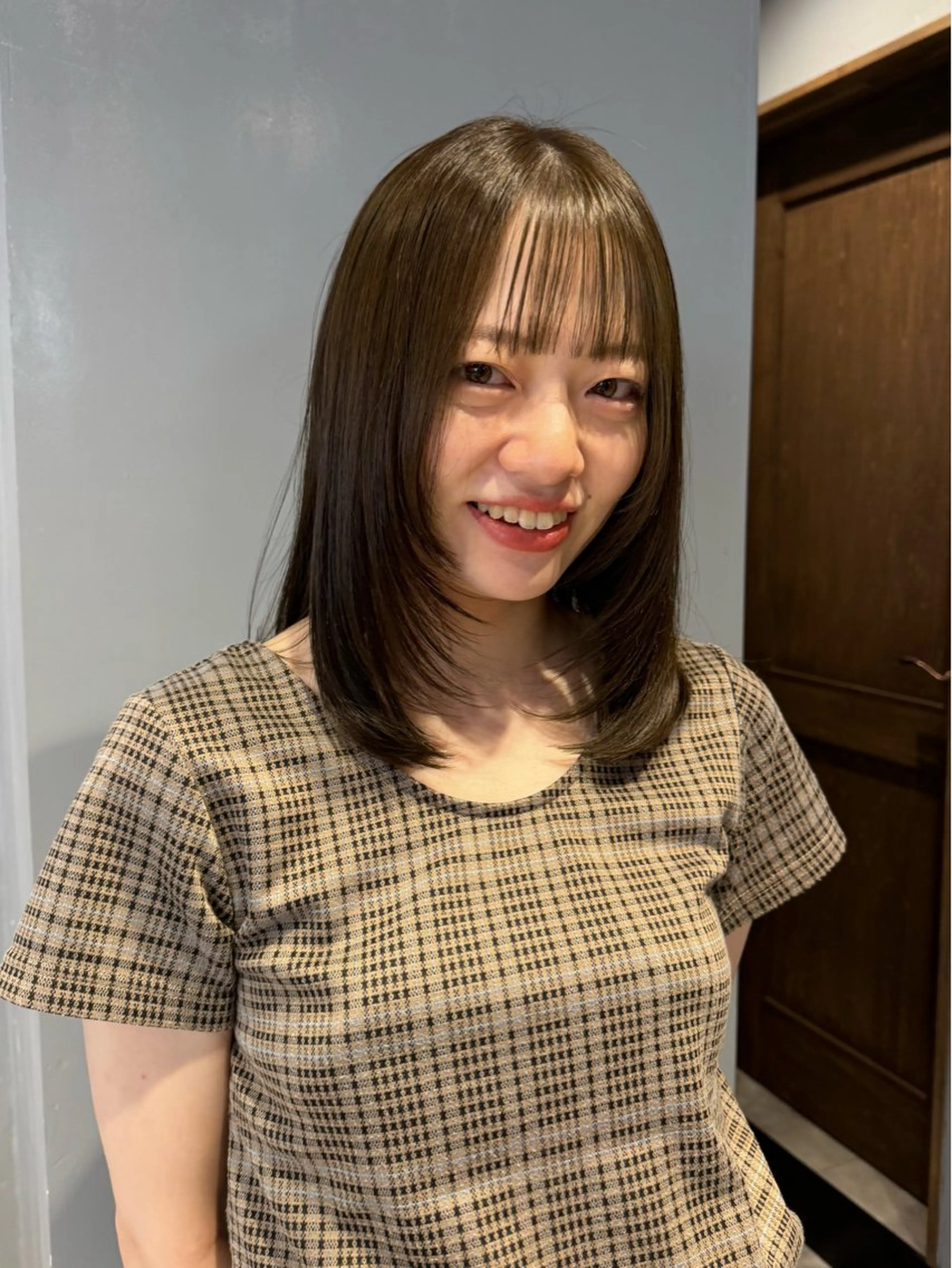 ミディアム レイヤーカット カット ヘアカラー 画 kirikaのヘアスタイル