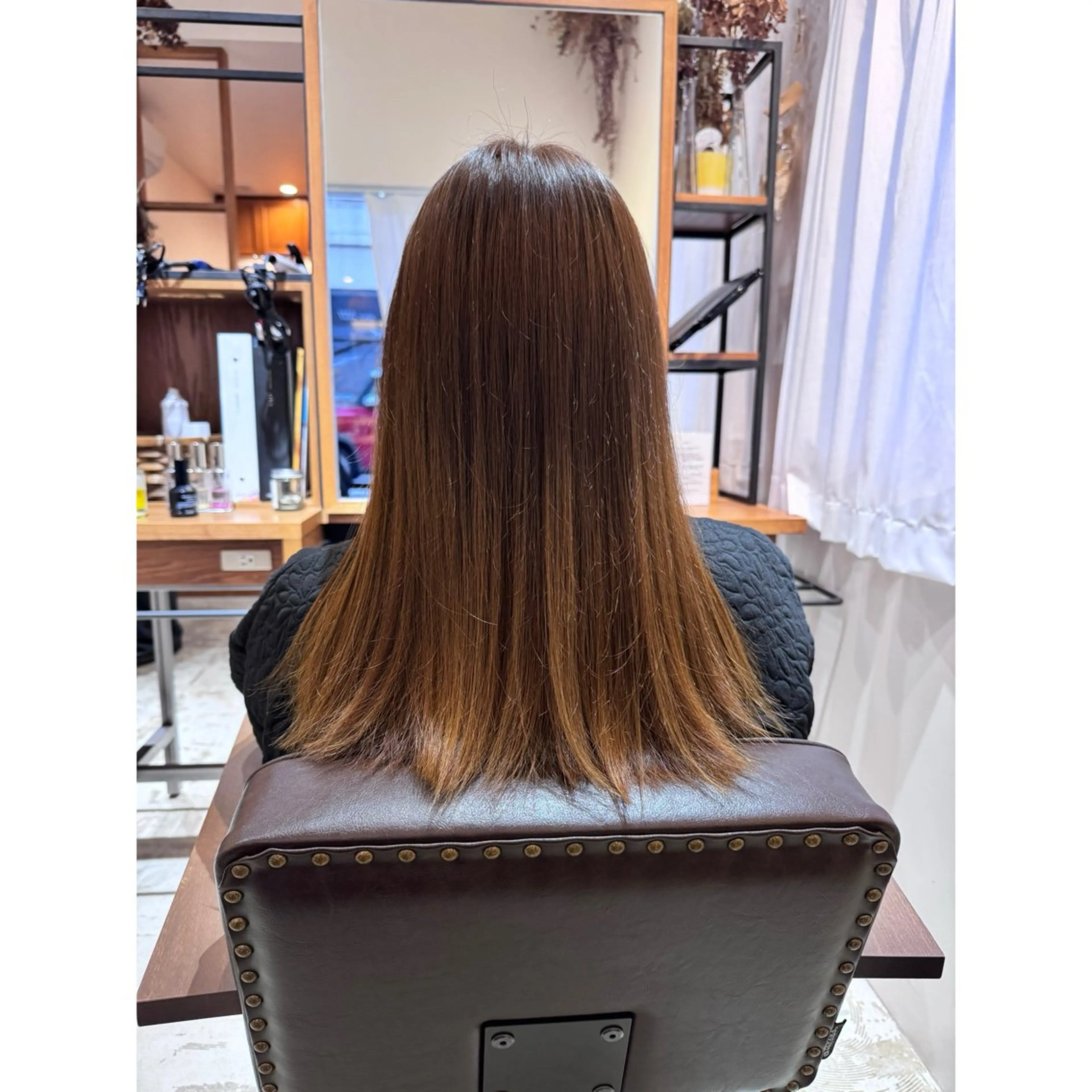 セミロング カット ヘアカラー トリートメント 喜友名洸季 anoneのヘアスタイル