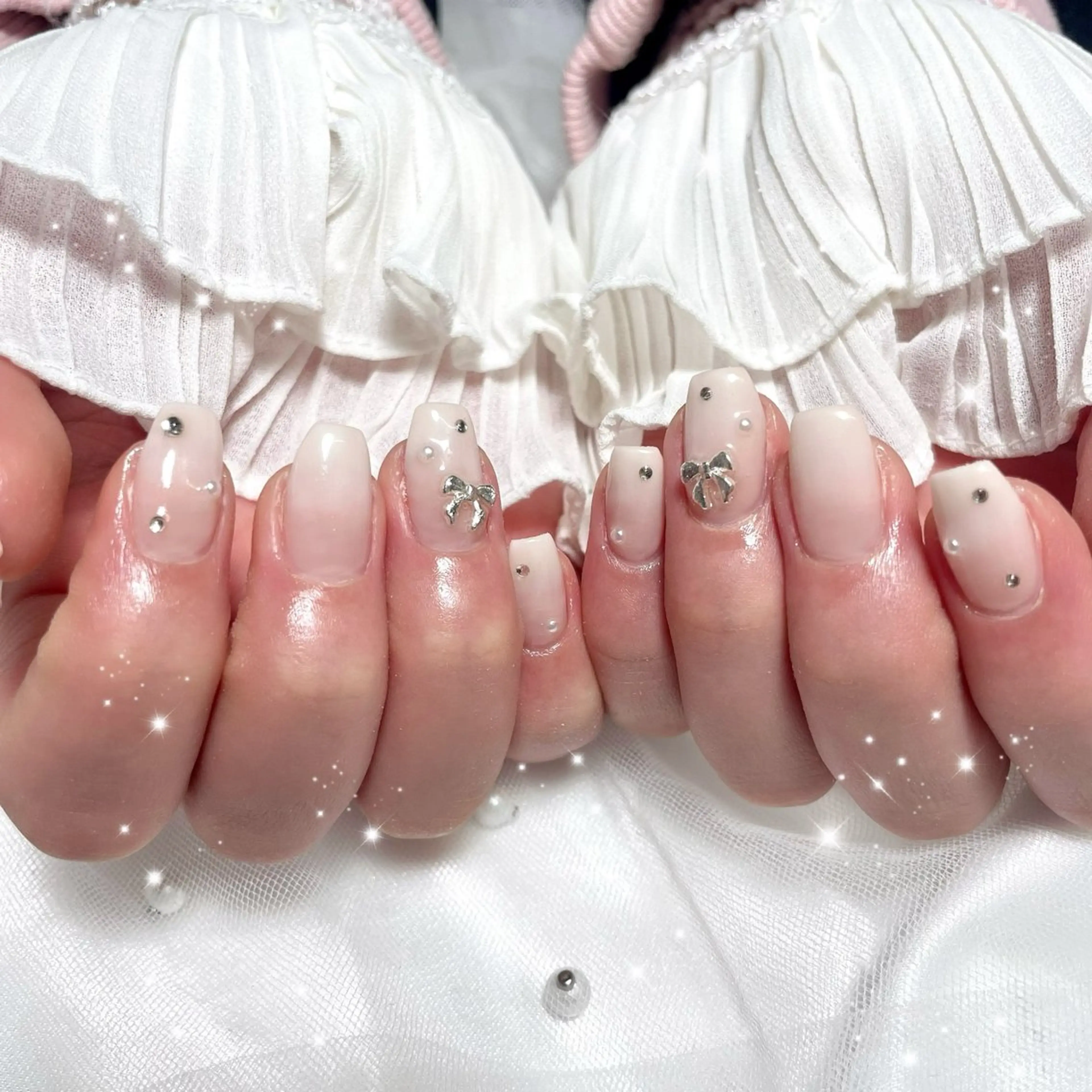 ネイル ハンドネイル 🎀藤沢ガーリーネイ ル/長さ出し🎀のネイルデザイン