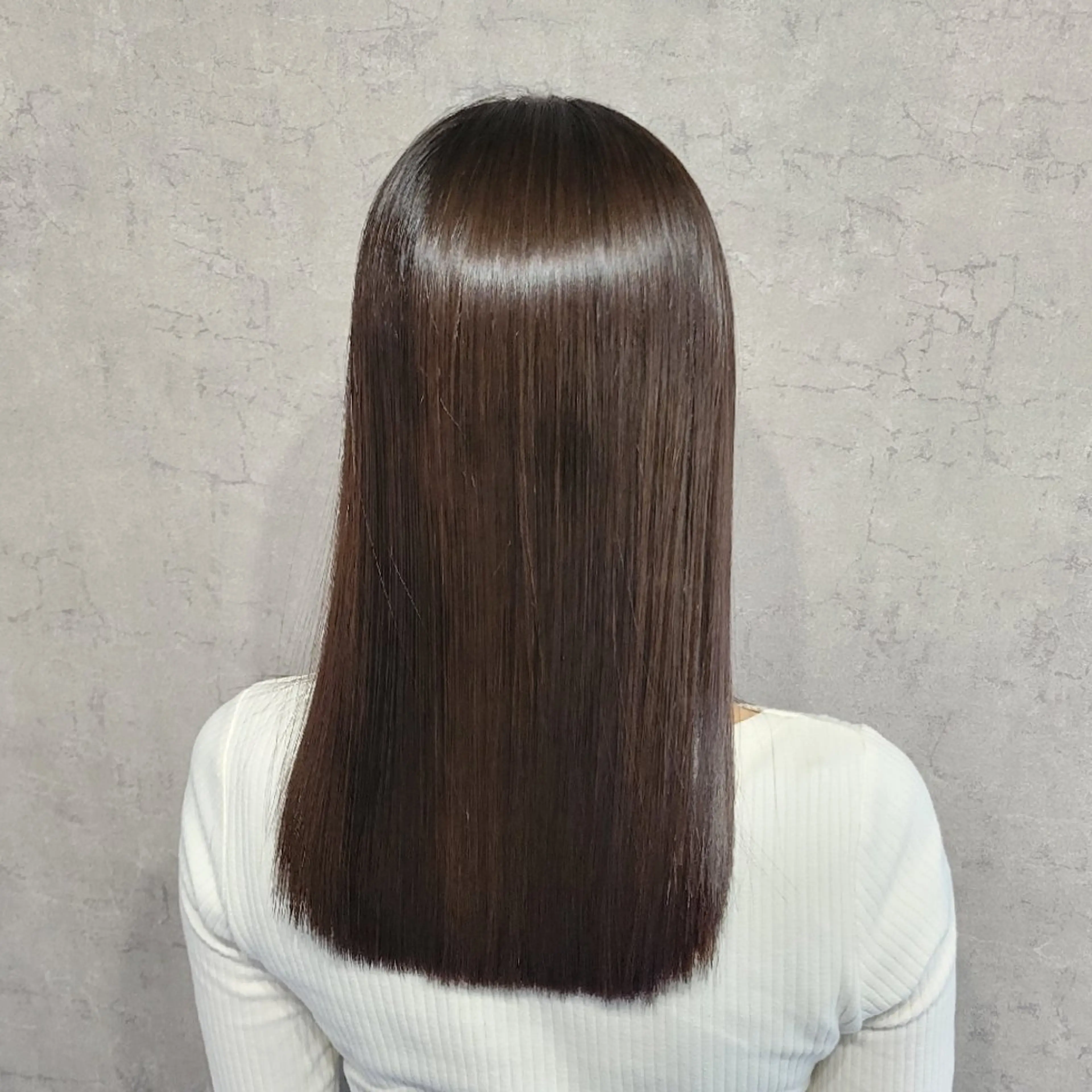 セミロング カット ヘアカラー トリートメント THREE所属・大辻健太(オオツジ ケンタ)/髪質改善のヘアスタイル