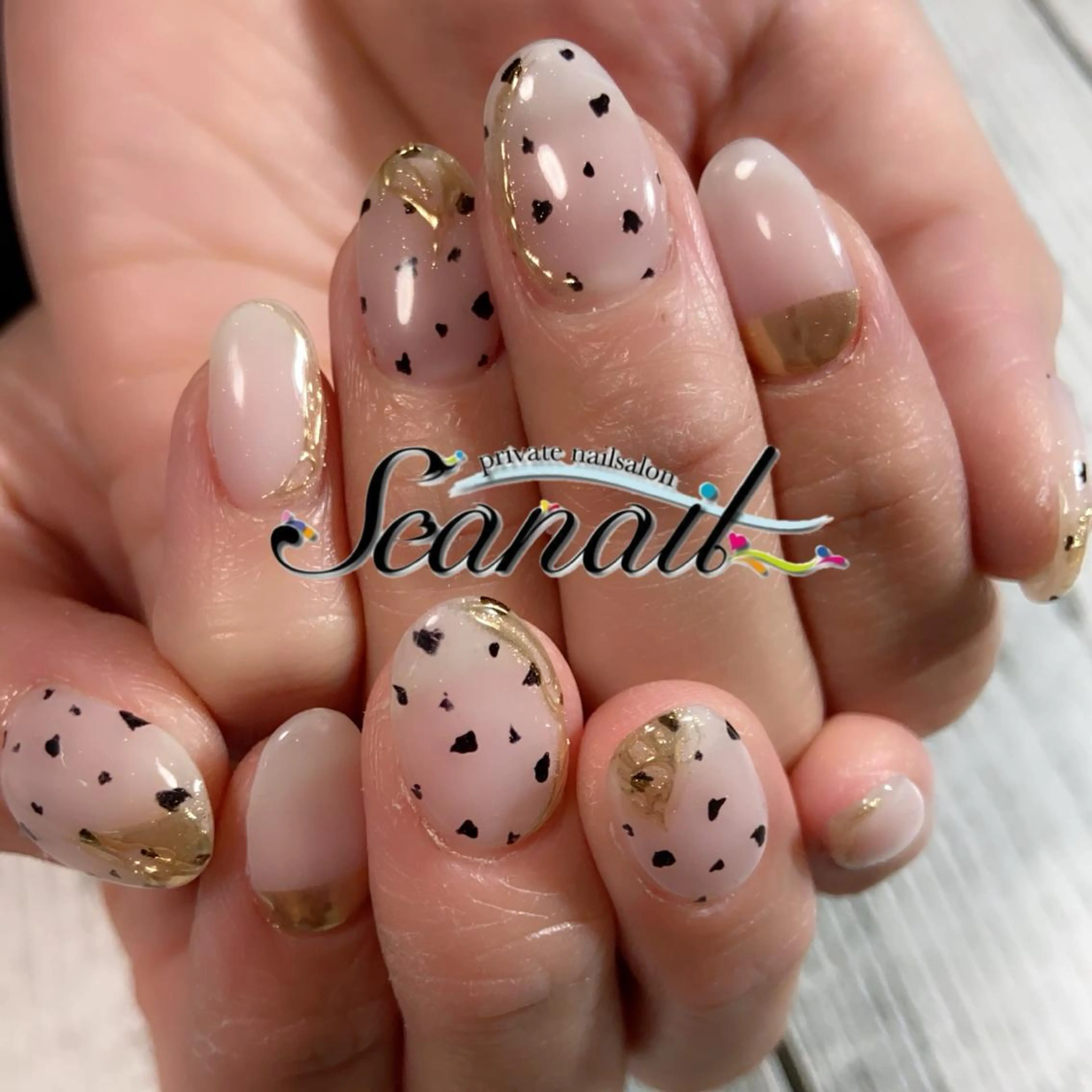 ネイル アートネイル フットネイル ジェルネイル 持ち込み ニュアンスネイル 小尾 栞のネイルデザイン