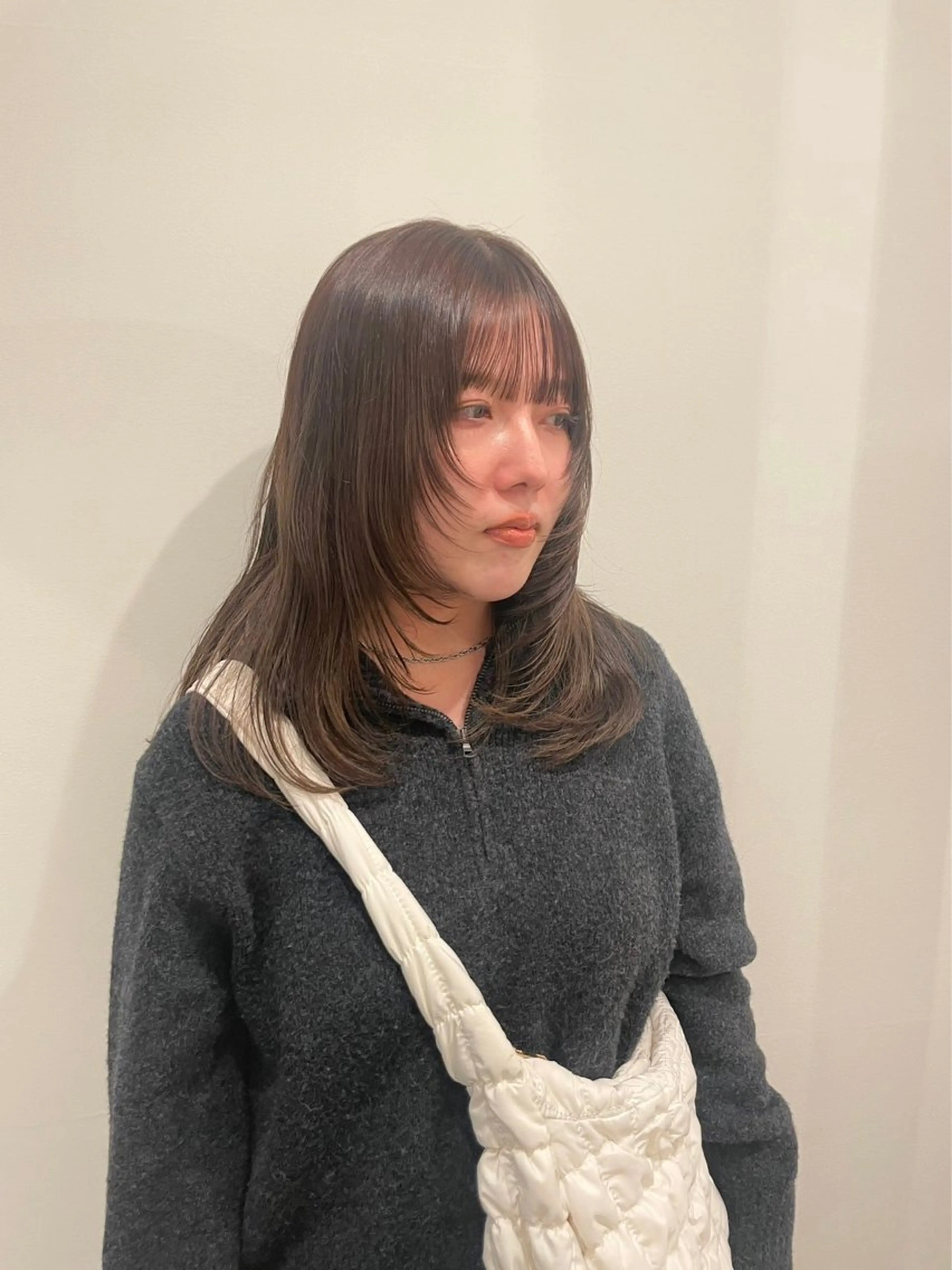 セミロング カラー 顔まわりレイヤー レイヤーカット カット ヘアカラー 渋谷 留菜のヘアスタイル