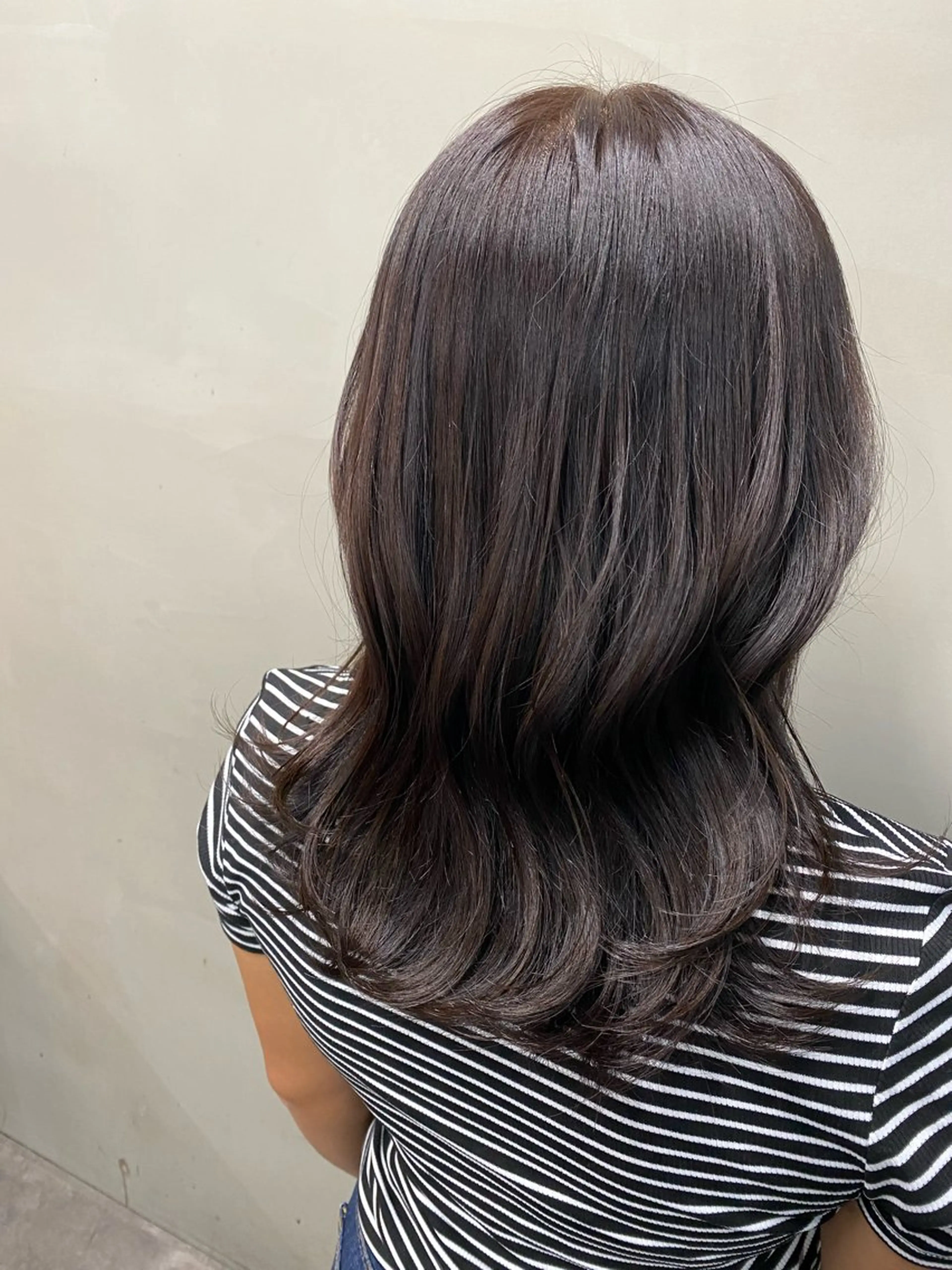 セミロング カット トリートメント ブリーチ/インナー カラー/長峯美羽のヘアスタイル