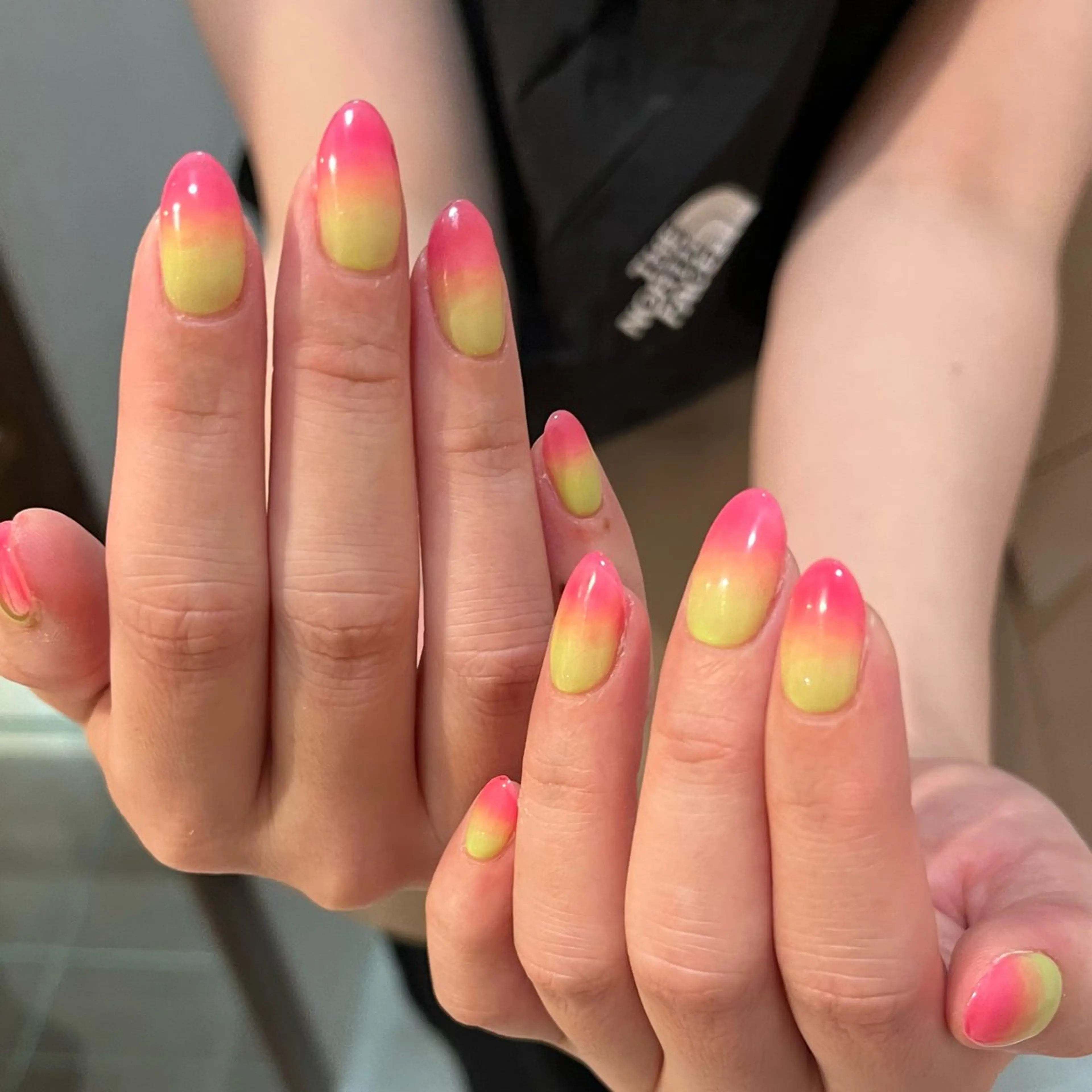 ネイル グラデーション キラキラネイル ラメ(グリッター) シンプルネイル スクエアネイル ハンドネイル para ☀︎ sol by BECK所属・Para Sol nail　Maoのネイルデザイン