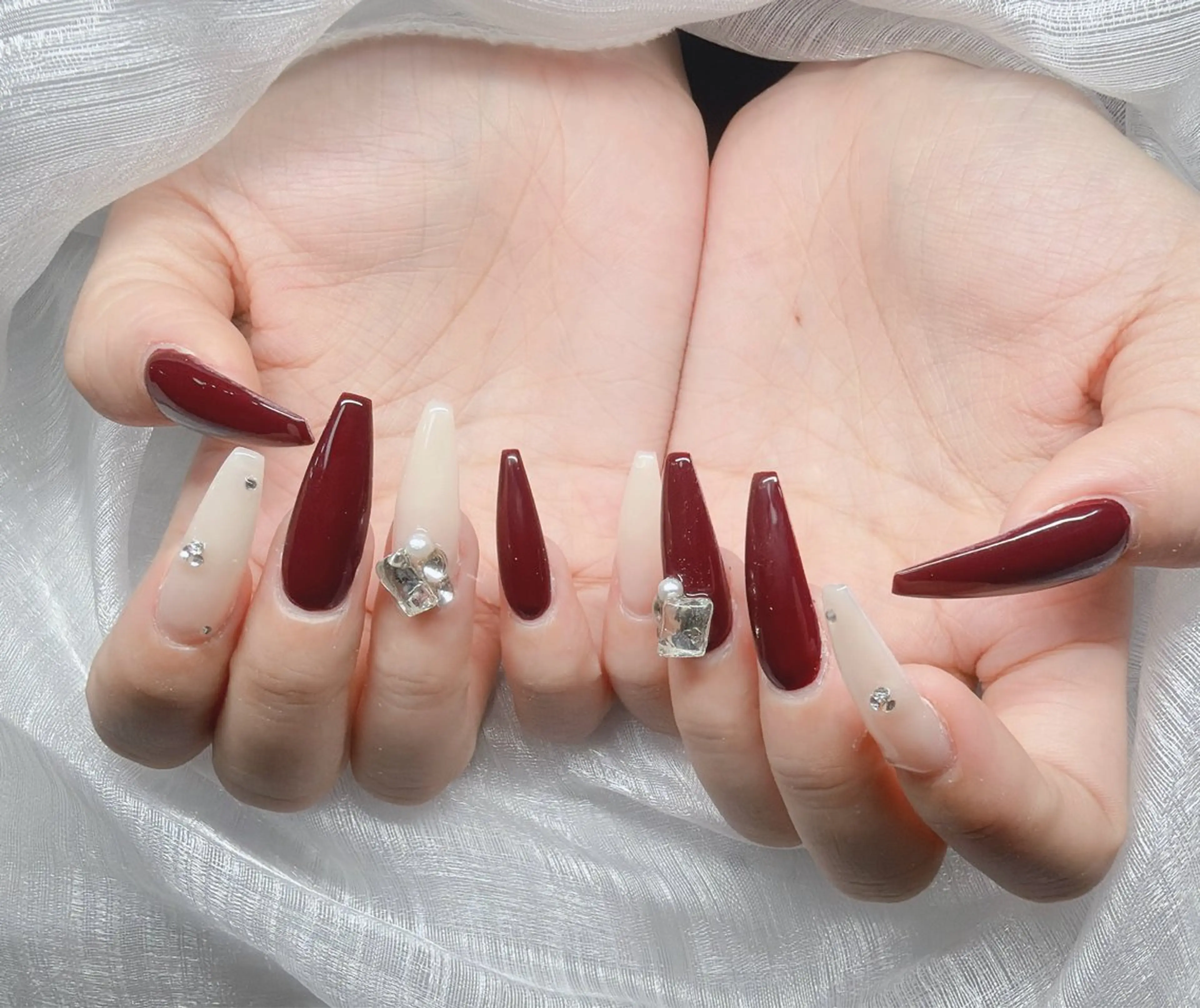 ネイル ハンドネイル Lee Nailsのネイルデザイン