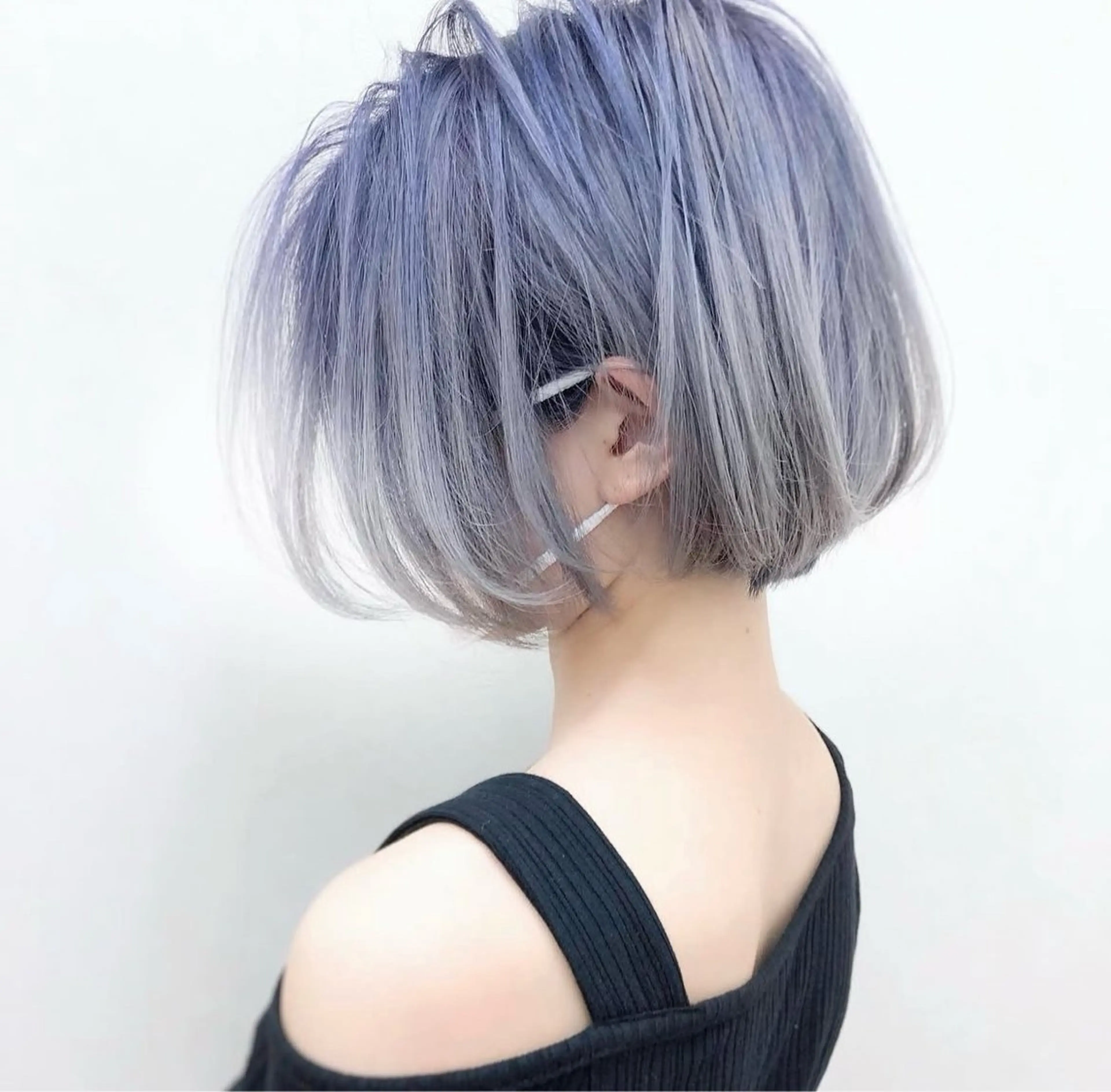 ショート カラー ショートボブ アッシュ ハイトーンカラー ラベンダーカラー ボブ カット ヘアカラー ナカジマ ナナのヘアスタイル