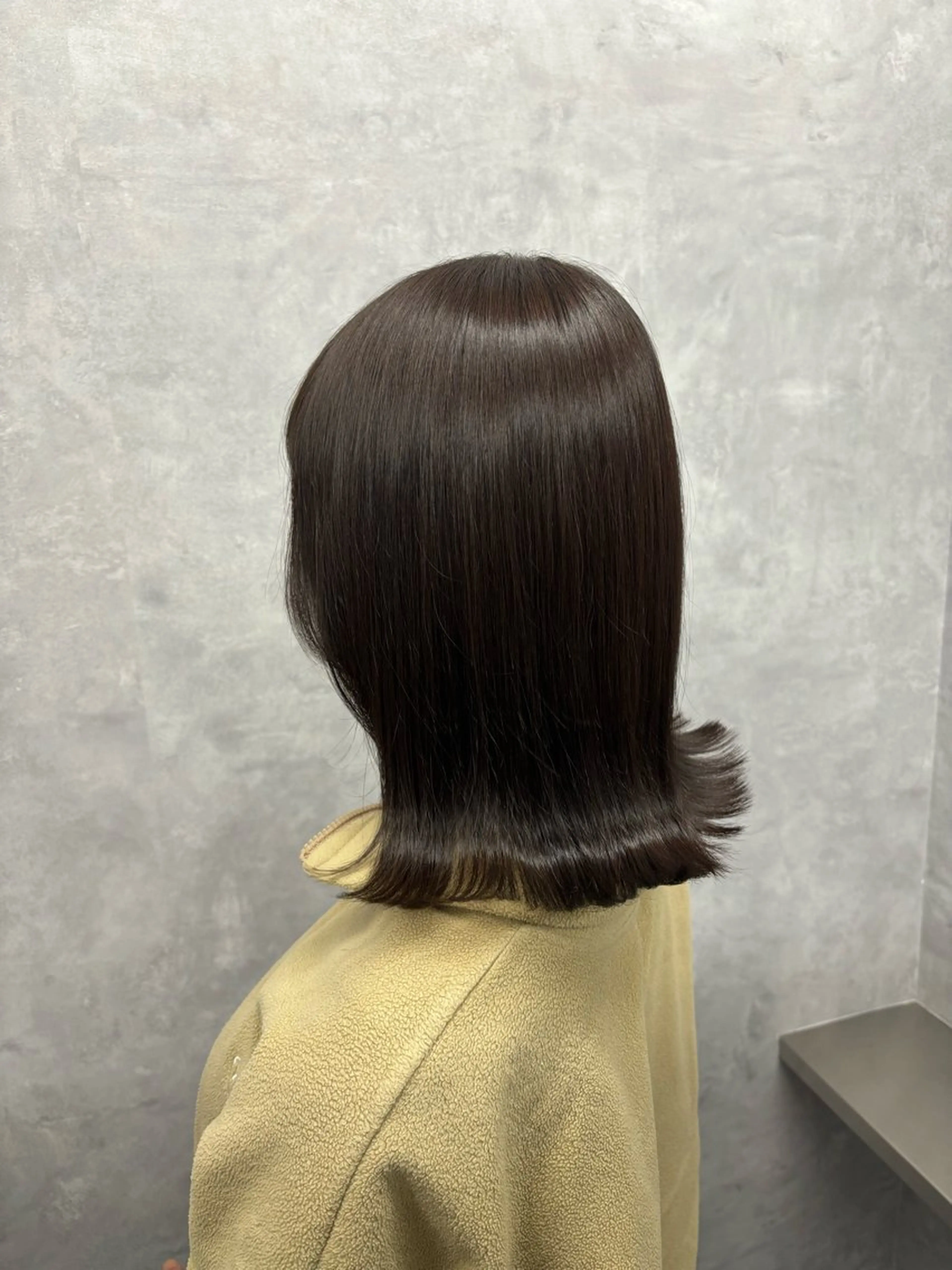 ミディアム カット ヘアカラー トリートメント NUMBER 天王寺YUYAのヘアスタイル