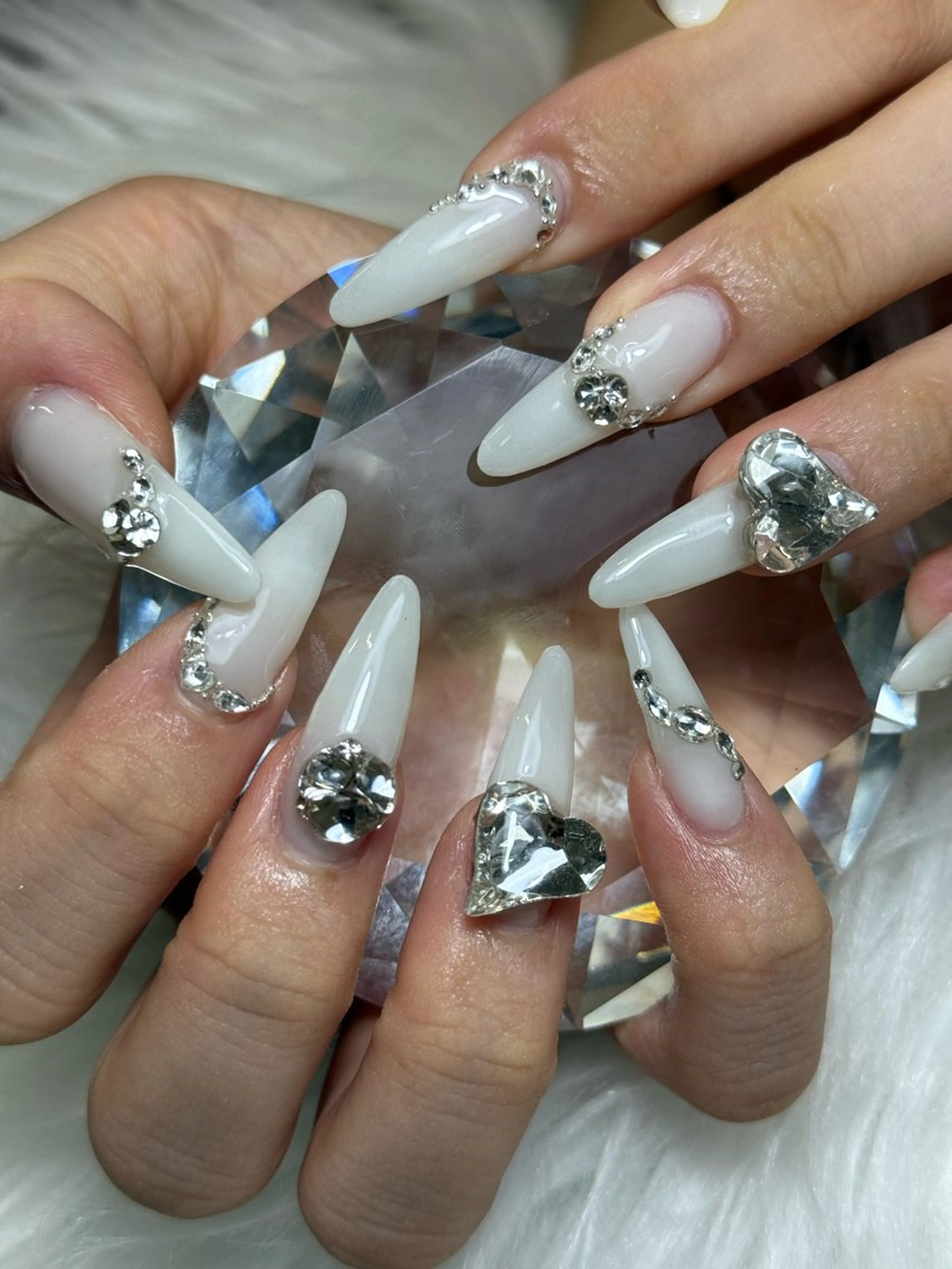ネイル オーロラネイル チークネイル フットネイル フレンチネイル 韓国ネイル ハンドネイル Lumi Nailのネイルデザイン
