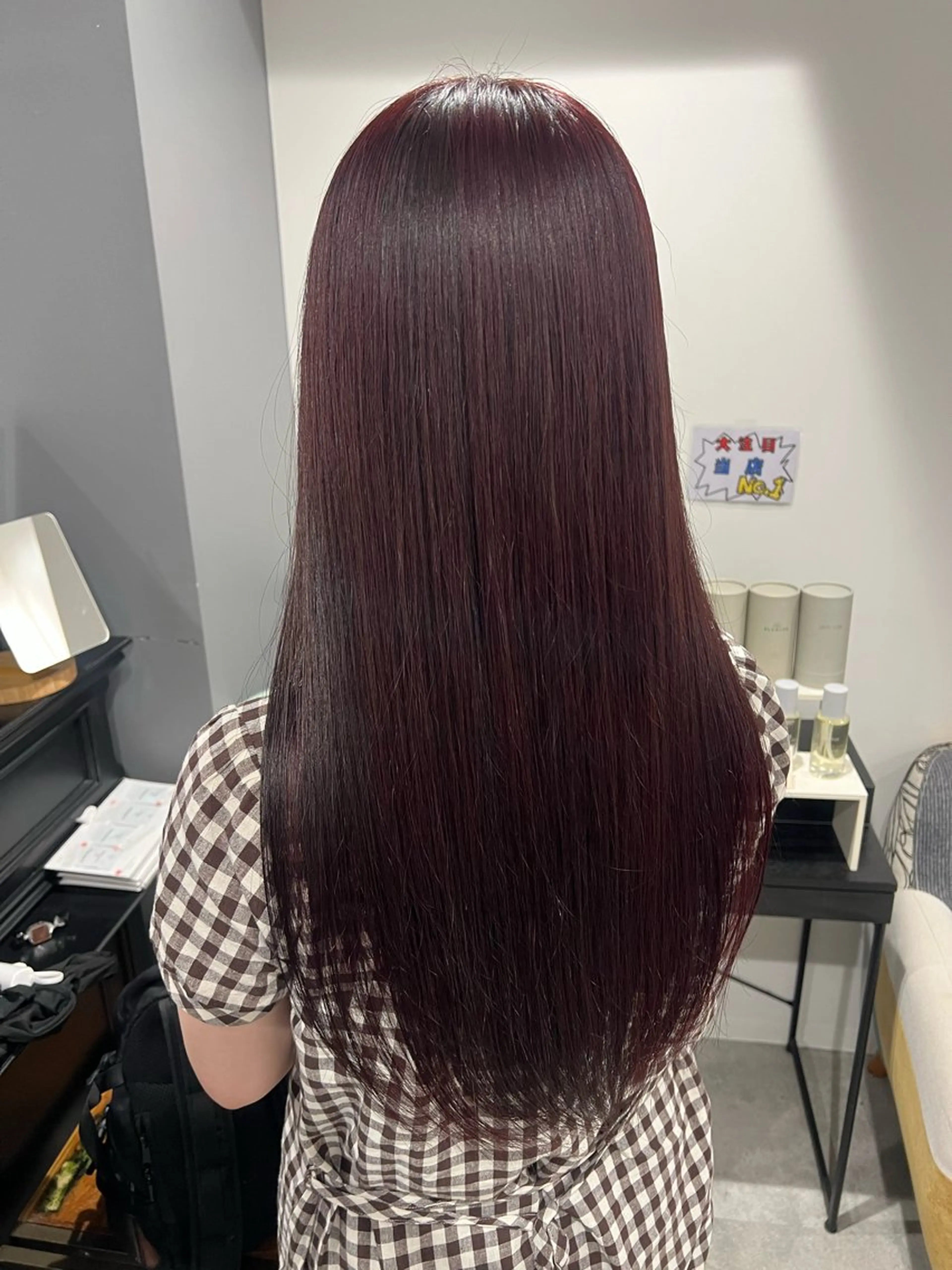 ロング カラー ブリーチ ブリーチなしカラー レッドカラー レイヤーカット ロング capa natsumiのヘアスタイル