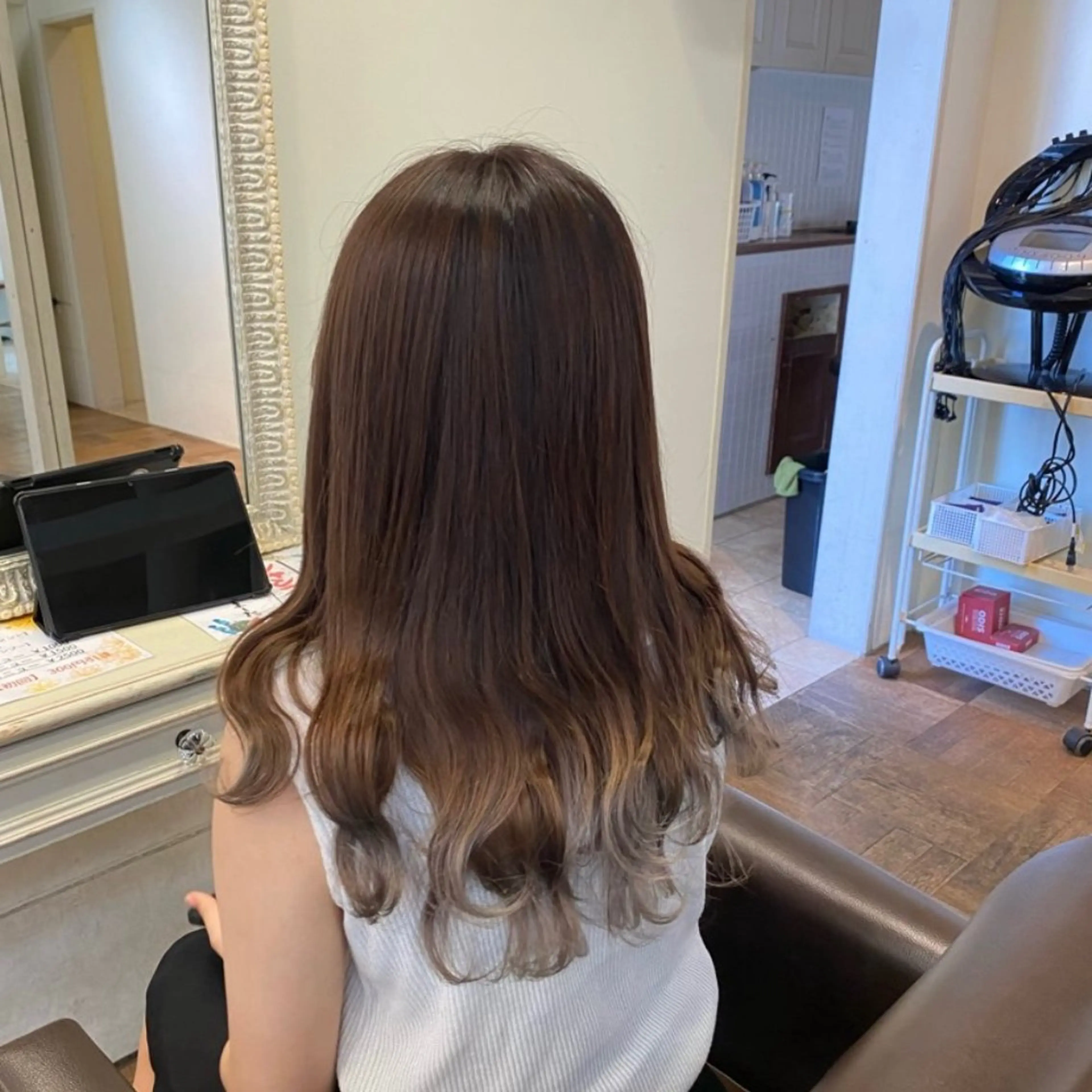カラー ヘアカラー nui 原田美紅のヘアスタイル