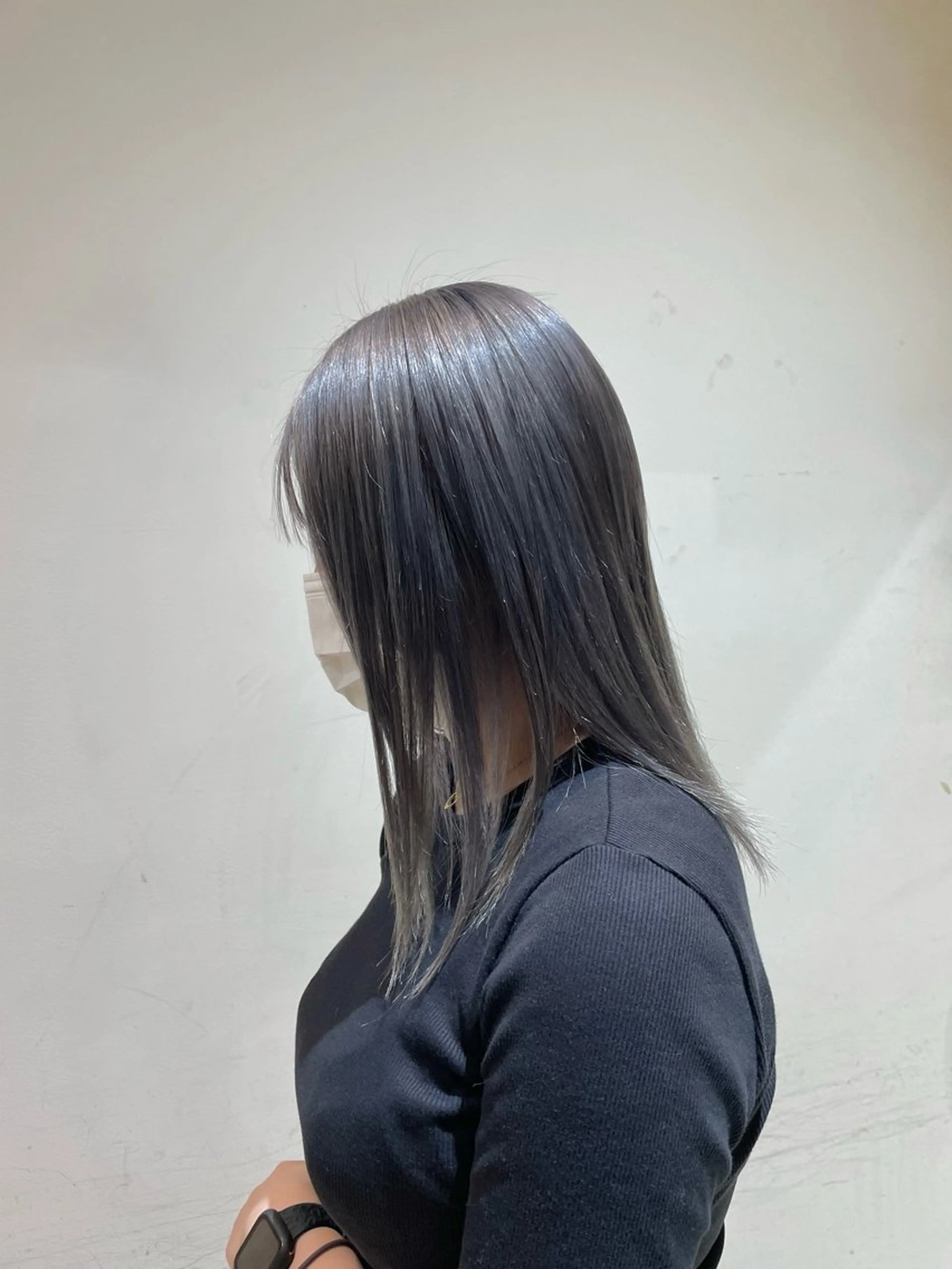 カラー 長谷 若奈のヘアスタイル