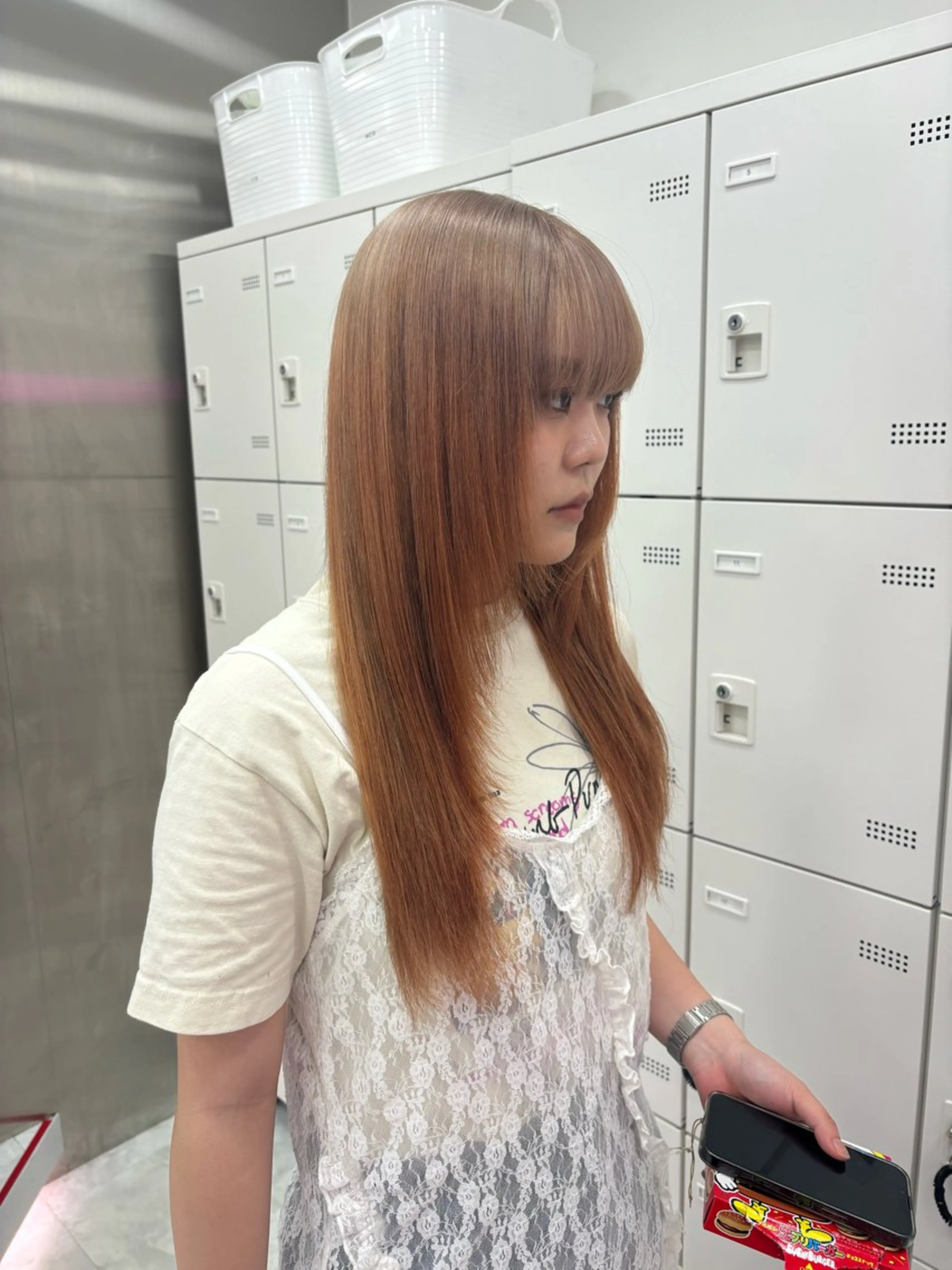 ロング カラー ヘアカラー トリートメント ヘッドスパ ヘアセット 韓国レイヤー ハッシュカットのヘアスタイル