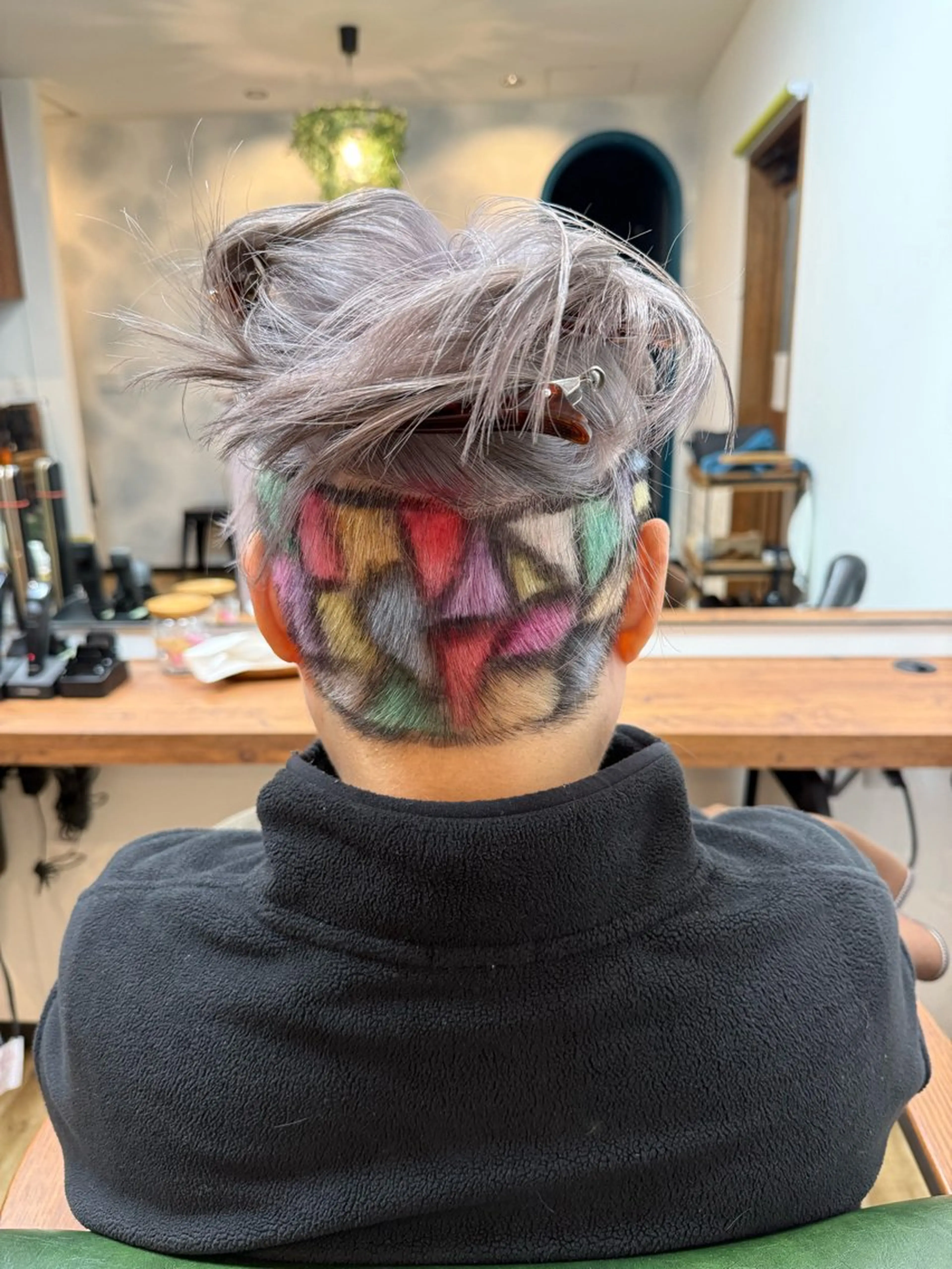 カラー ブリーチ SALON paljon Hair&Nail所属・ヘア＆ネイル＆アイ サロンパルヨンのマツエク・マツパデザイン