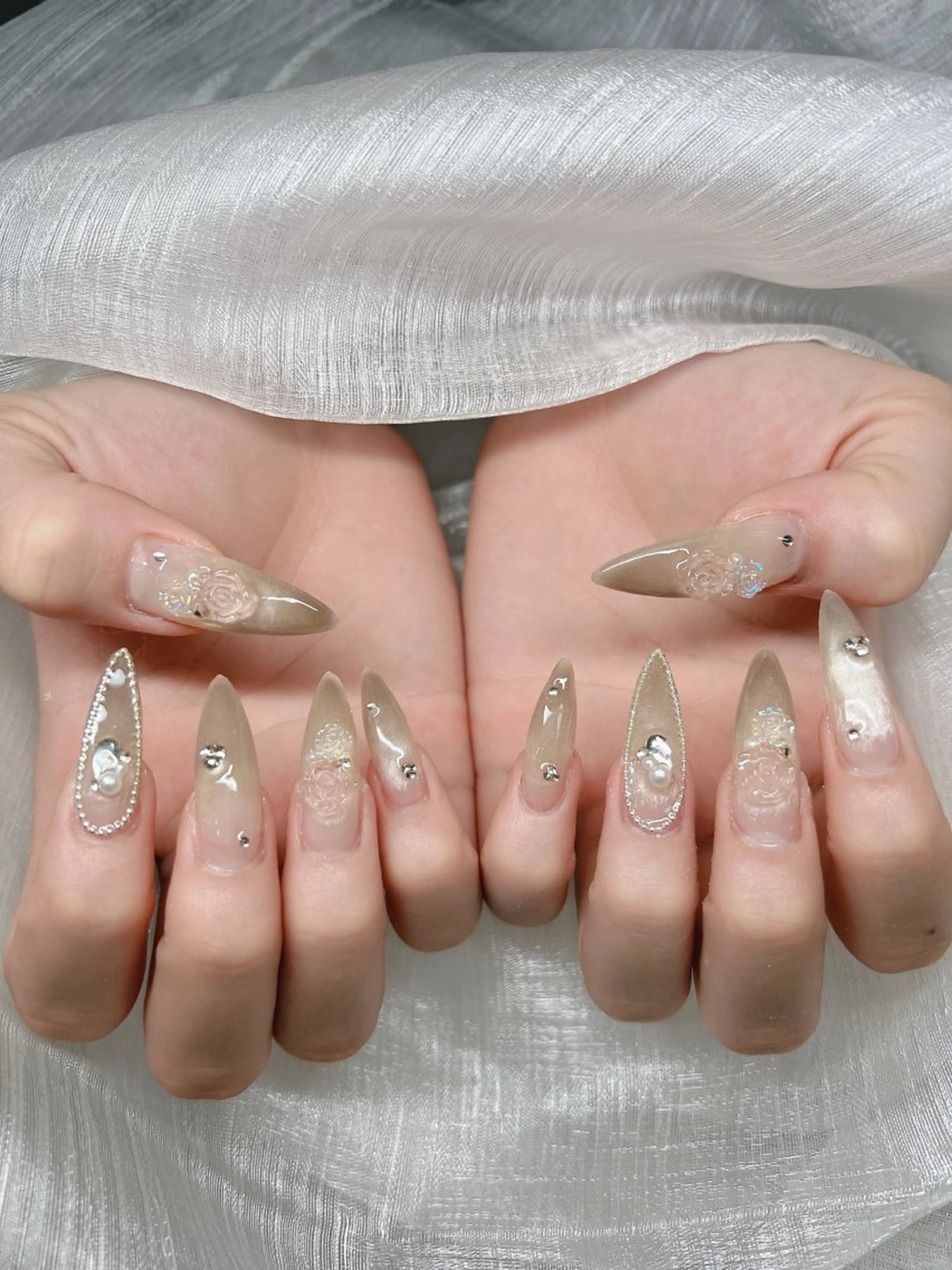 ネイル 長さ出し グラデーション 卒業式 キラキラネイル マグネットネイル ハンドネイル Lee Nails チップ長さだし専門店のネイルデザイン