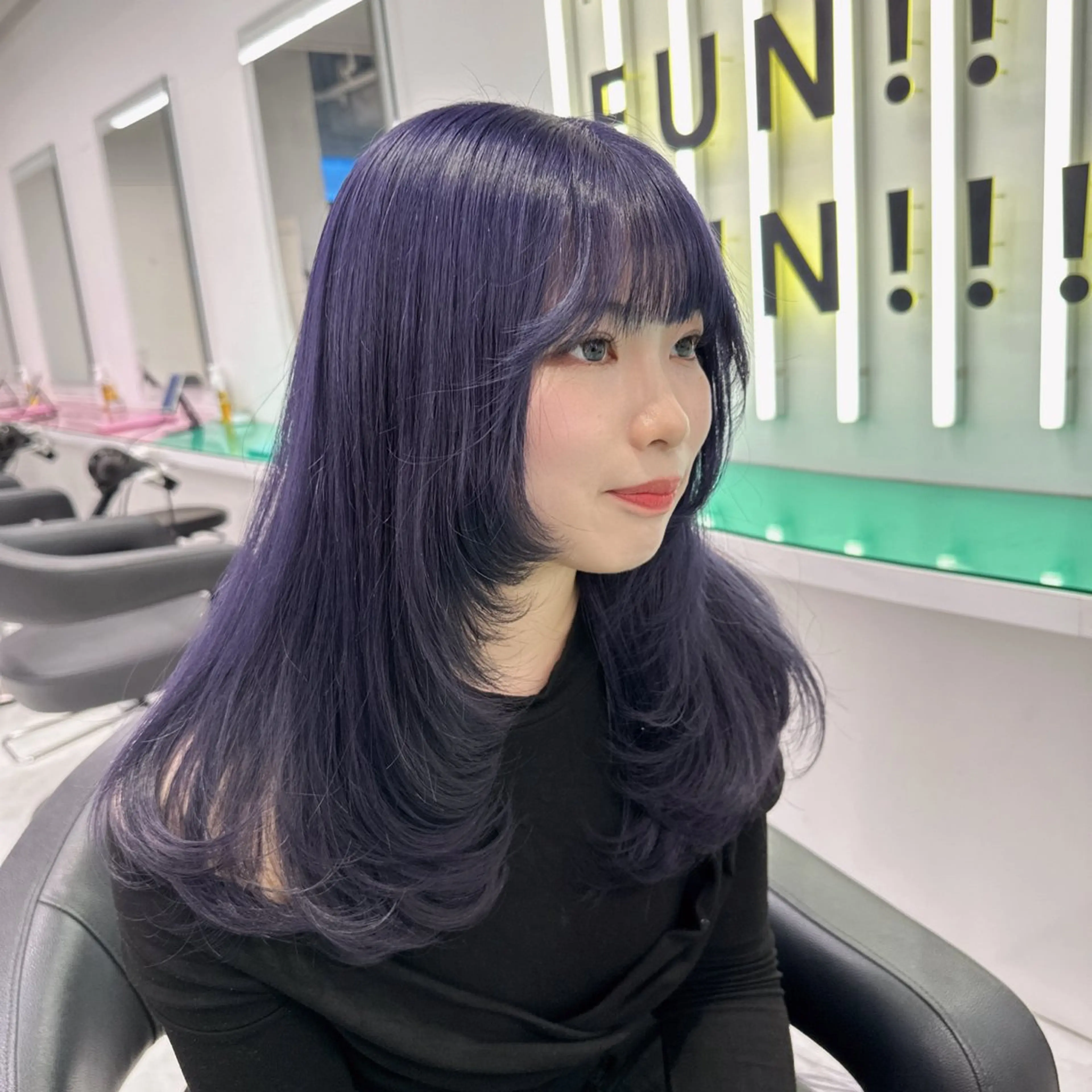 ロング カラー ヘアアレンジ 🌈艶カラー/ 韓国風レイヤーカットのヘアスタイル
