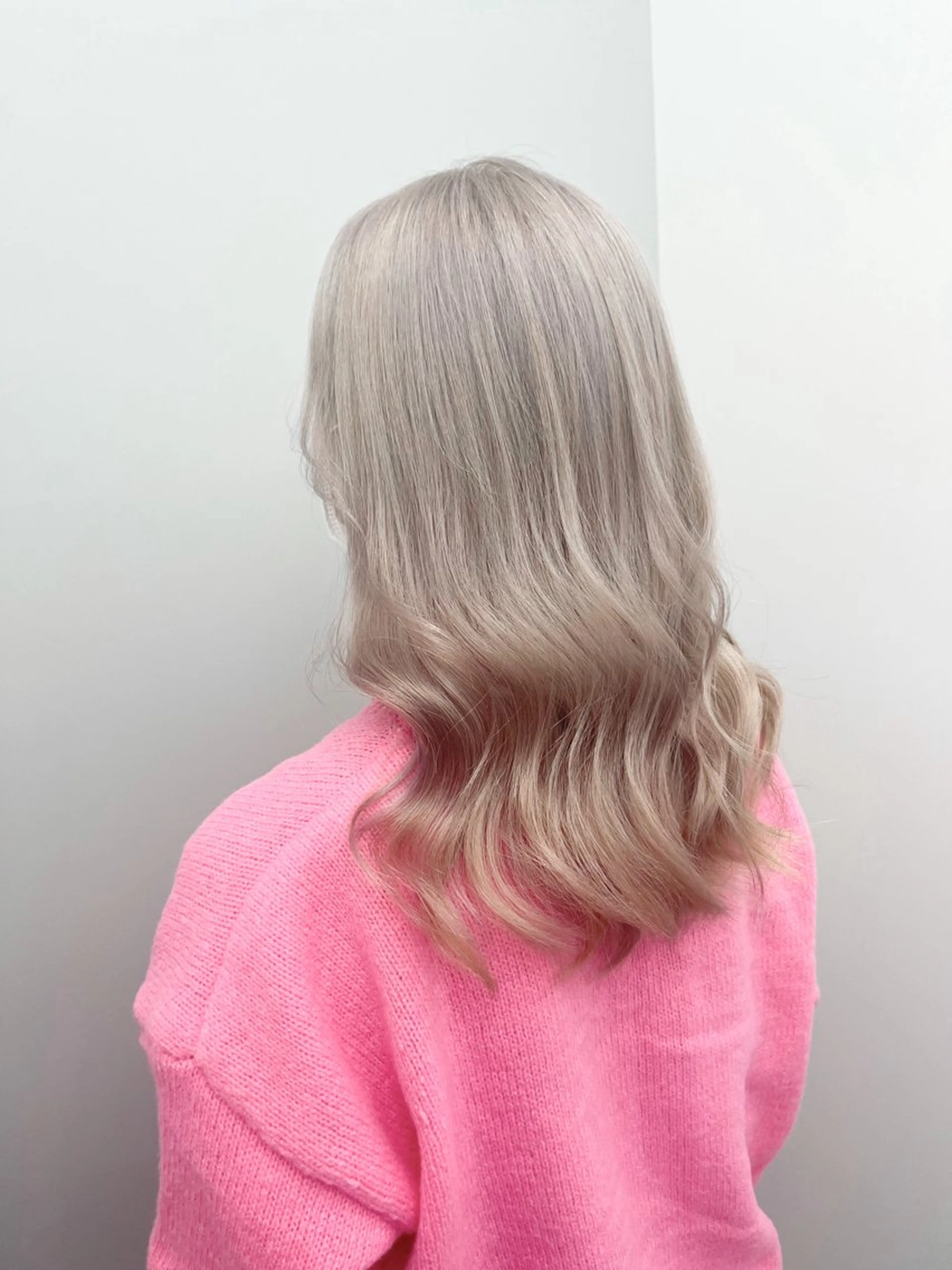 ミディアム ヘアカラー 橘 心実のヘアスタイル