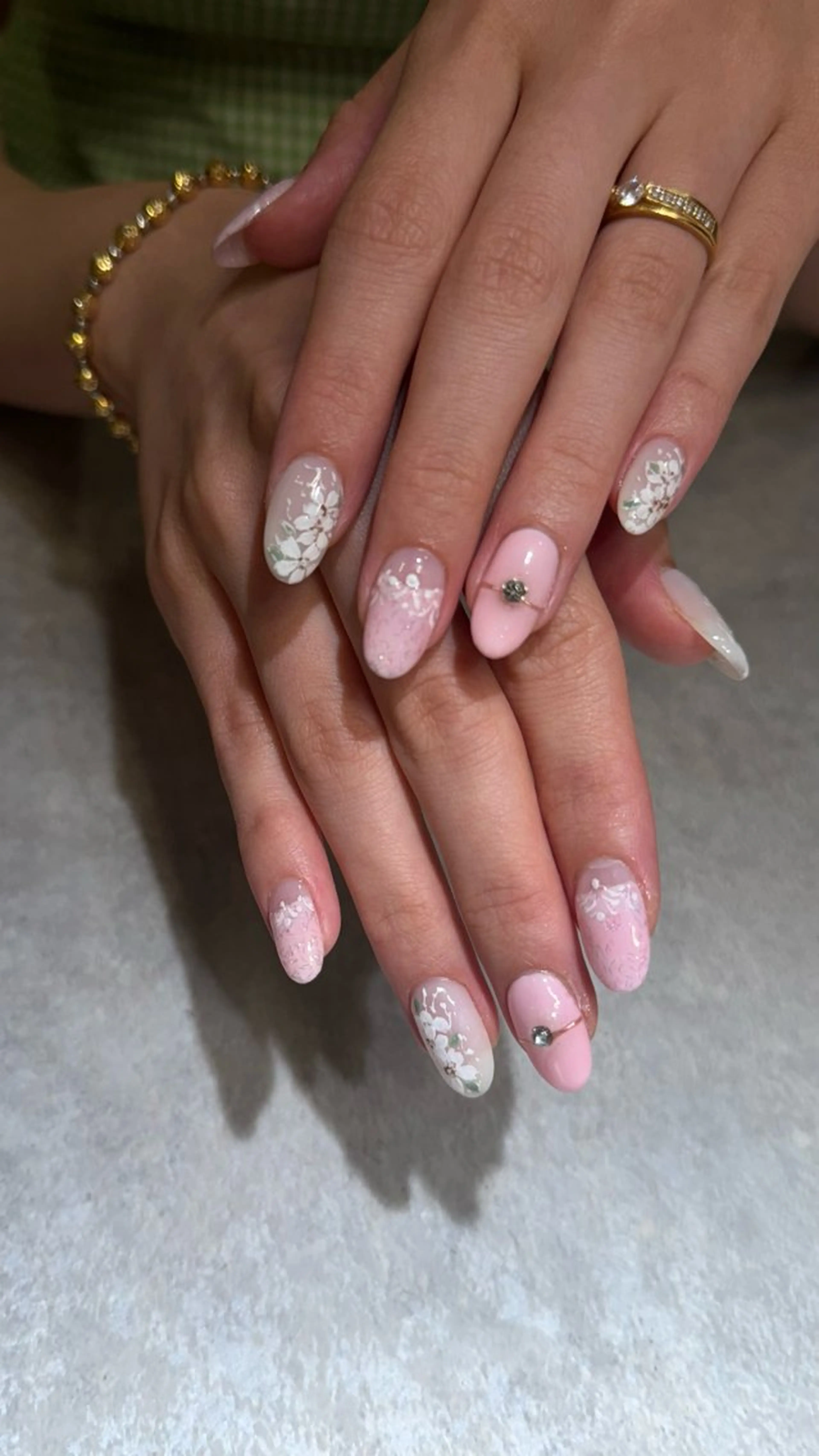 ネイル ハンドネイル CoCo NailsbyTのネイルデザイン