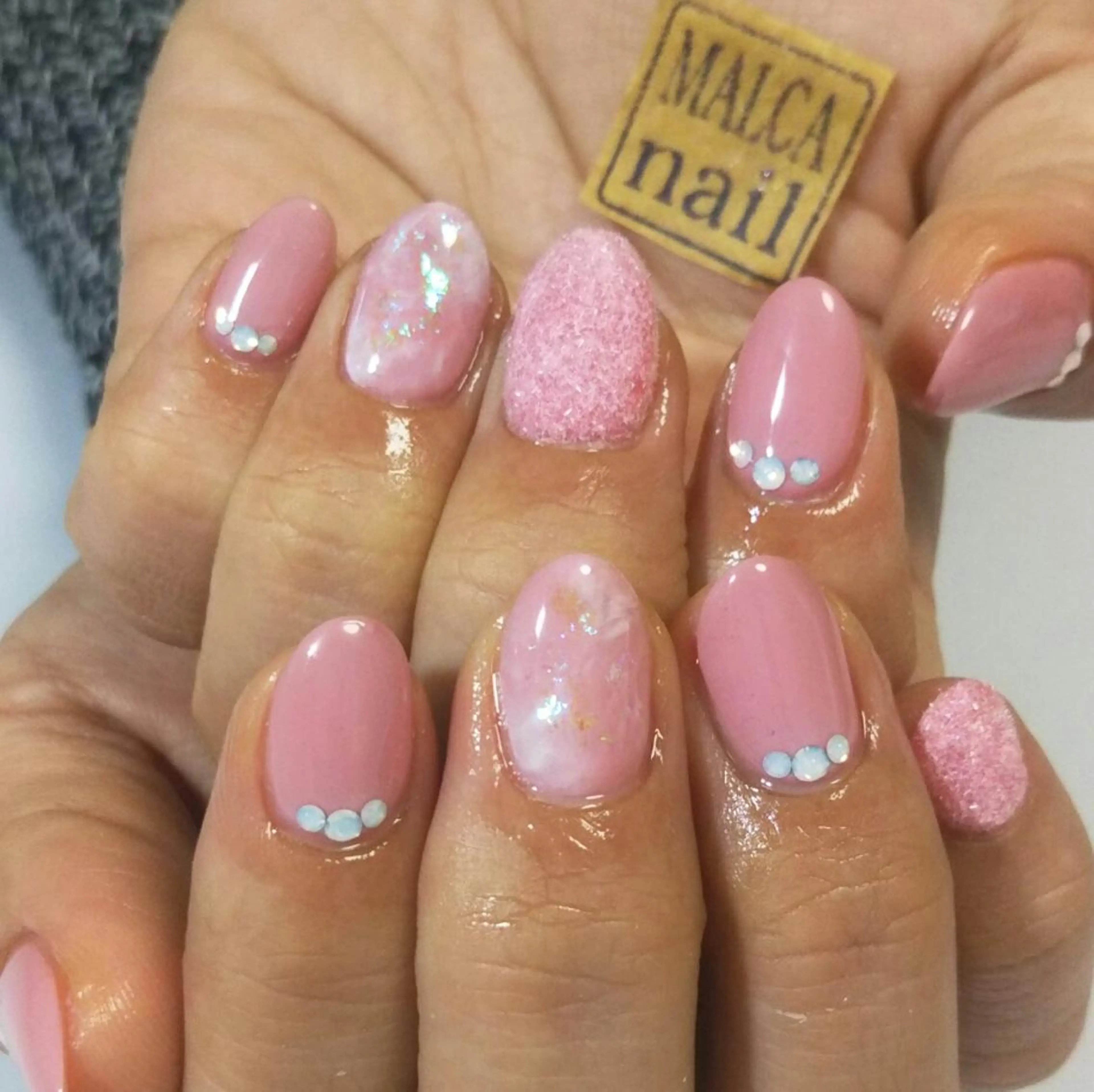 セミロング ヘアアレンジ パーマ ネイル キッズ マツエク・マツパ カラー MALCAnail(マルカネイル)所属・荒木 莉奈のネイルデザイン