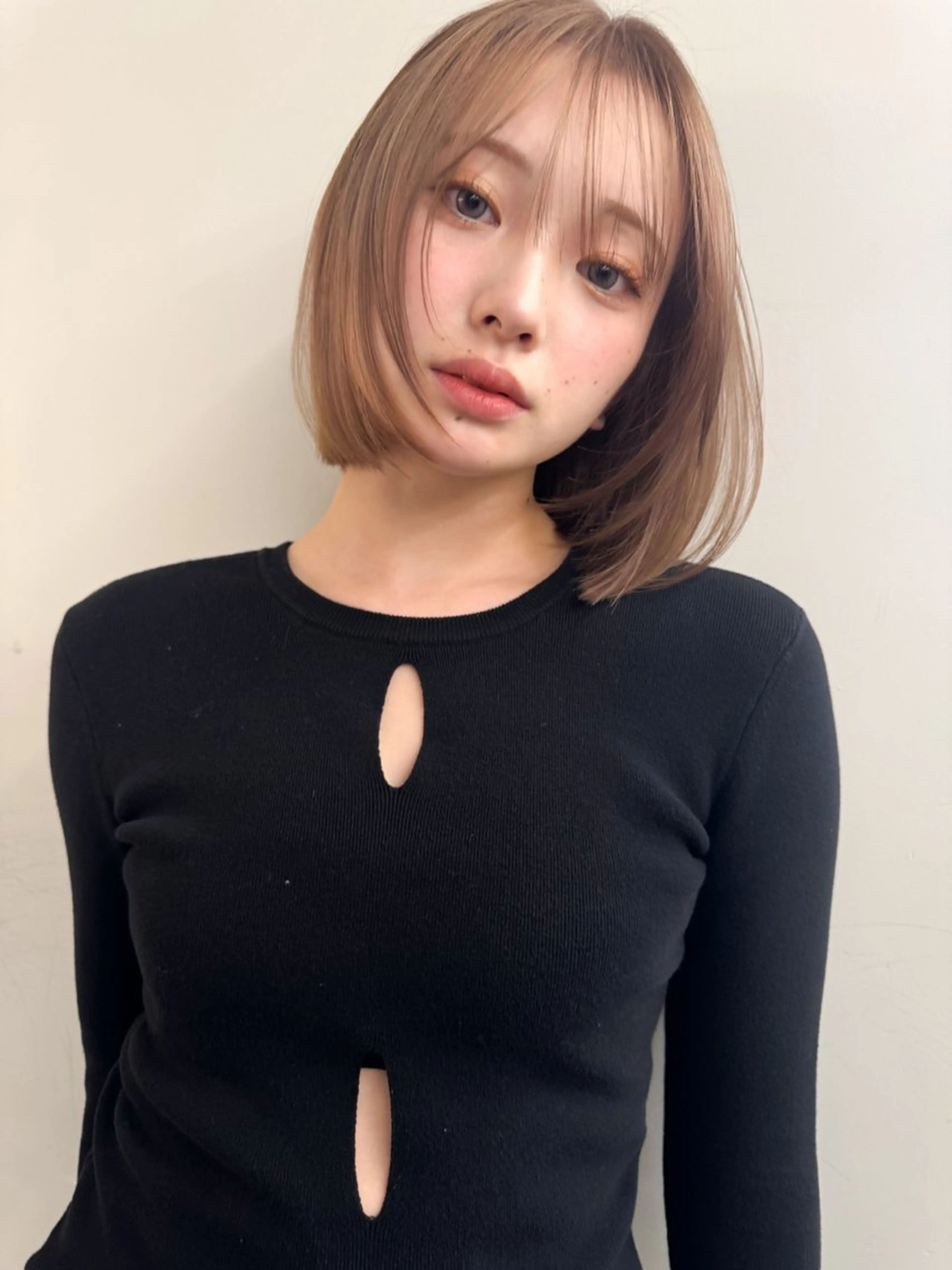 ショート カラー ベージュカラー ブリーチ 透明感カラー ブリーチなしカラー ボブ 透明感ベージュ/ボブ /表参道 yunaのヘアスタイル