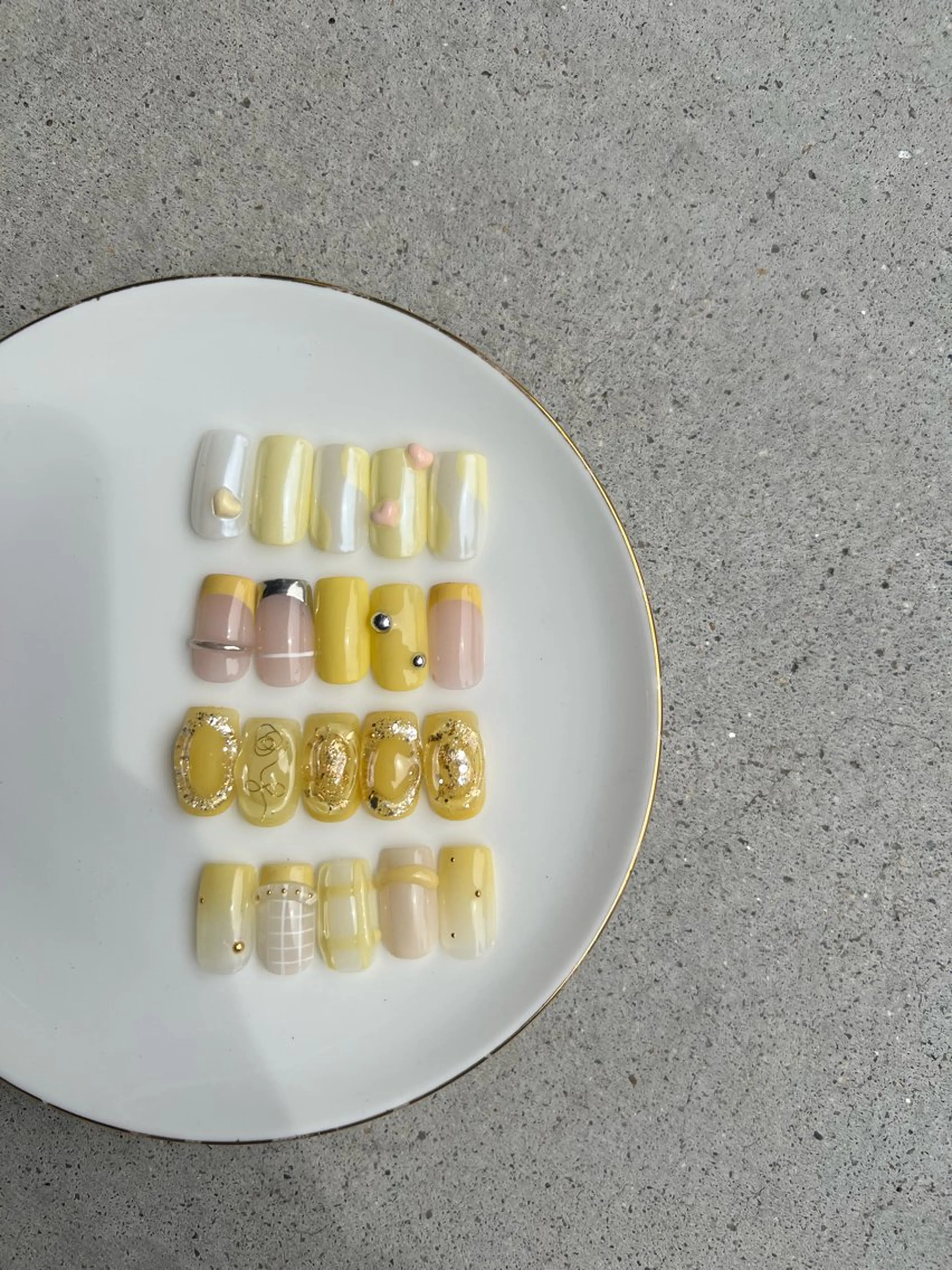 ネイル 春ネイル Rommy Arisaのネイルデザイン