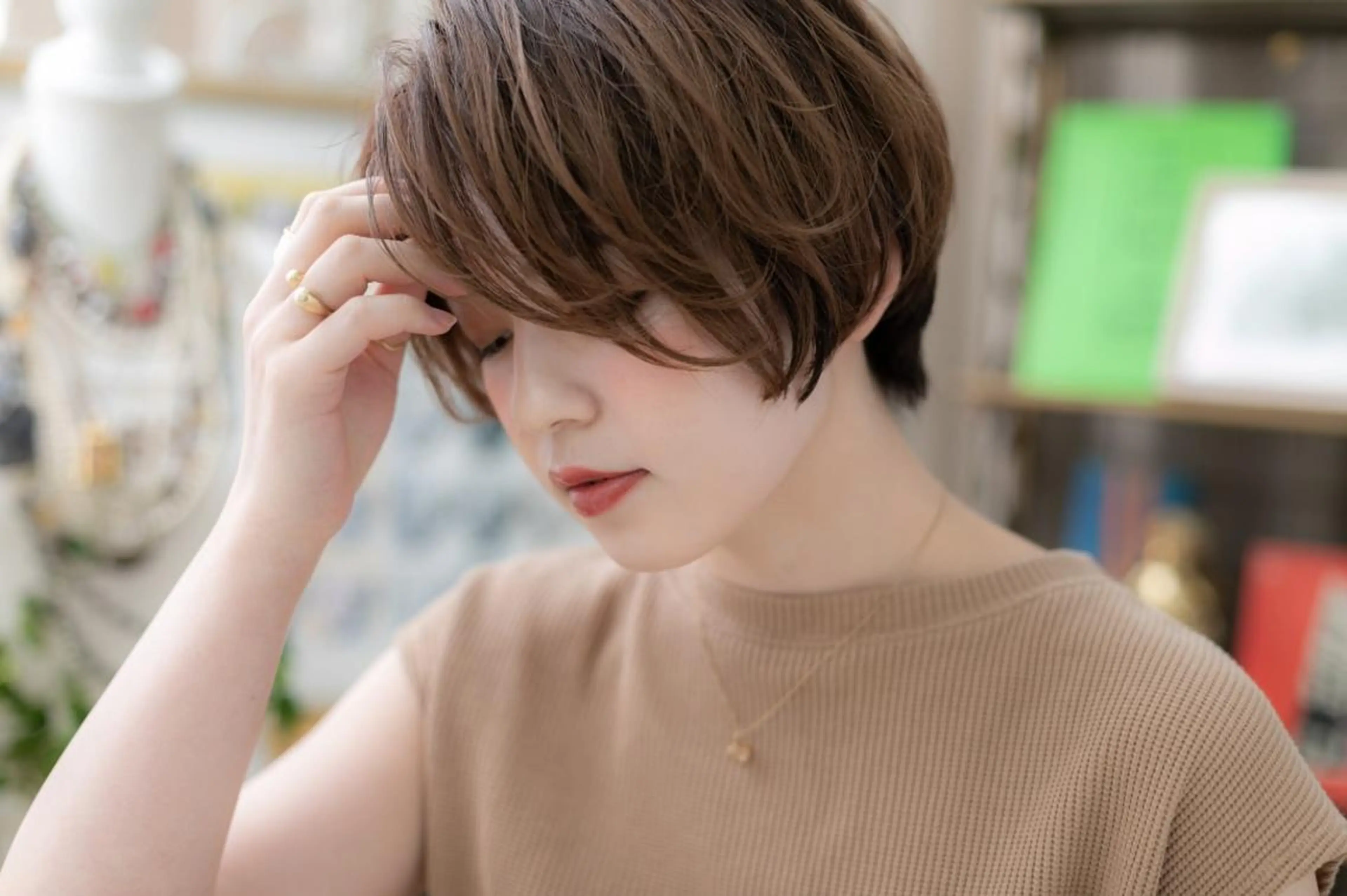 ショート カラー ✨くびれスタイル✨️ 戸嶋穂乃香のヘアスタイル