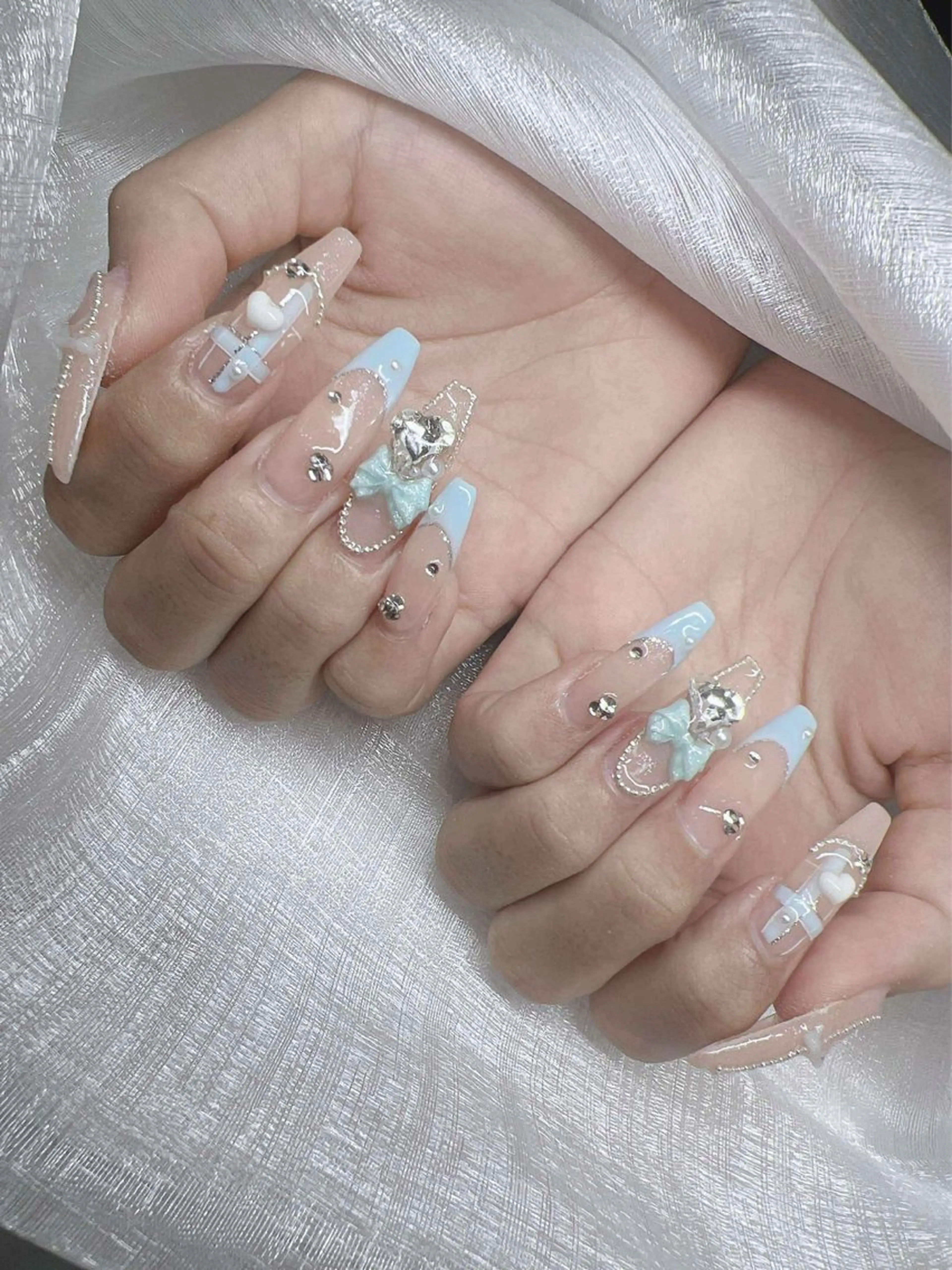 ネイル 長さ出し グラデーション 卒業式 キラキラネイル マグネットネイル ハンドネイル Lee Nailsのネイルデザイン