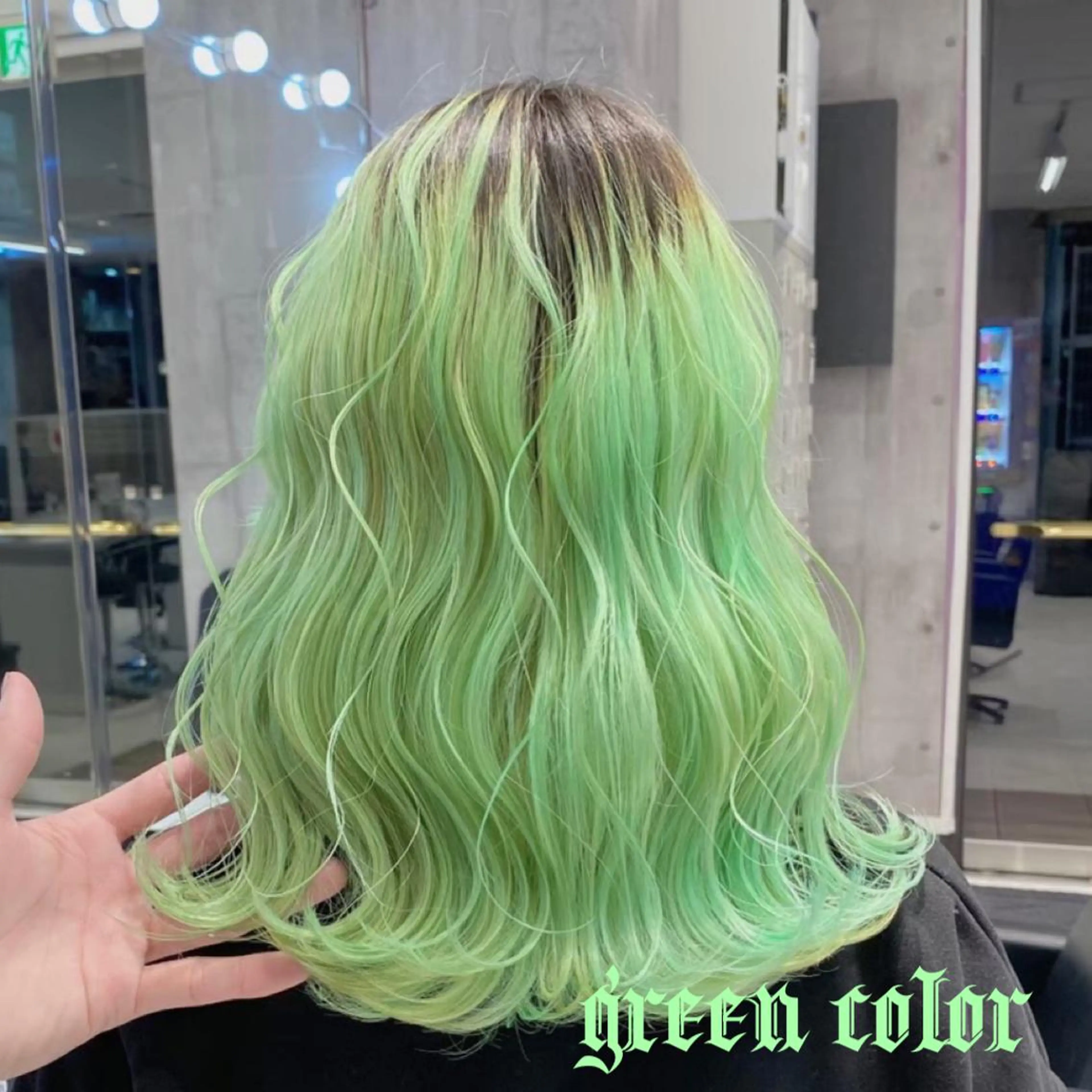 ロング カラー シールエクステ アクアカラー ブリーチ ケアブリーチ ダブルカラー 似合わせパーマ🔥 渡邉愛斗のヘアスタイル